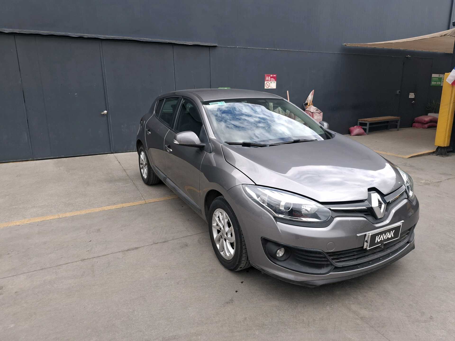 Renault Megane — foto 3 de 5