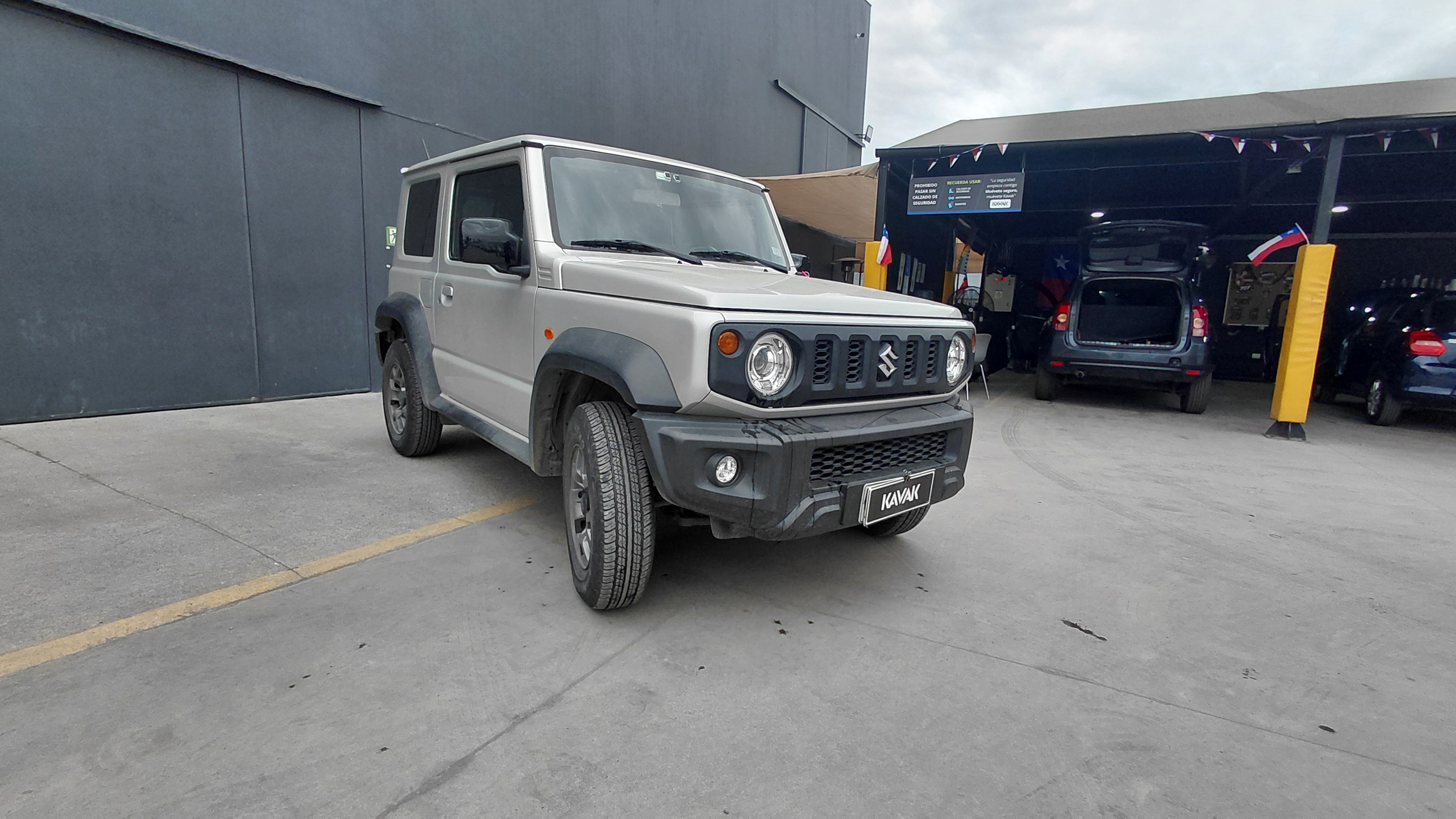 Suzuki Jimny — foto 3 de 5