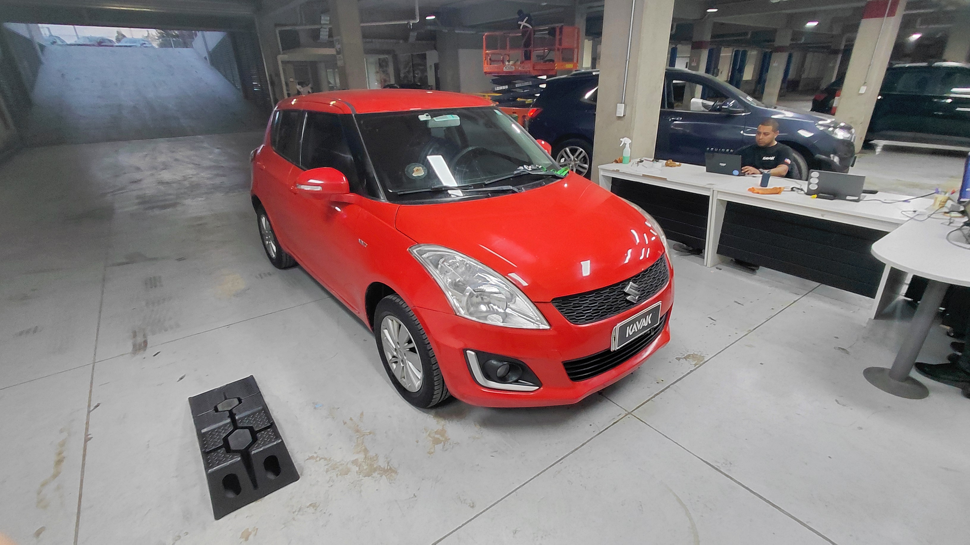 Suzuki Swift — foto 3 de 5