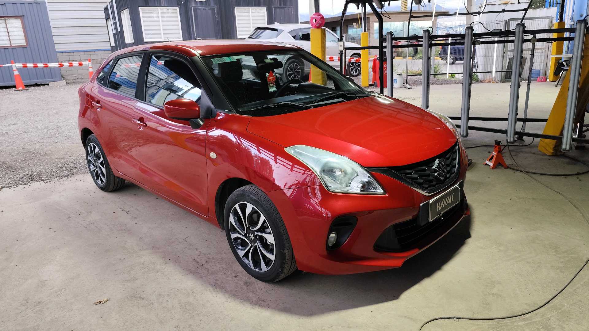 Suzuki Baleno — foto 3 de 5