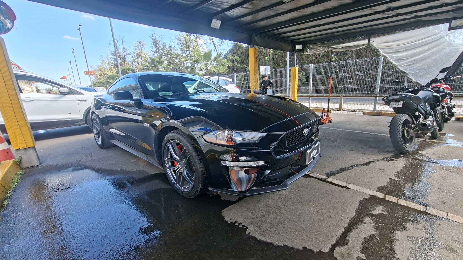 Ford Mustang — foto 3 de 5