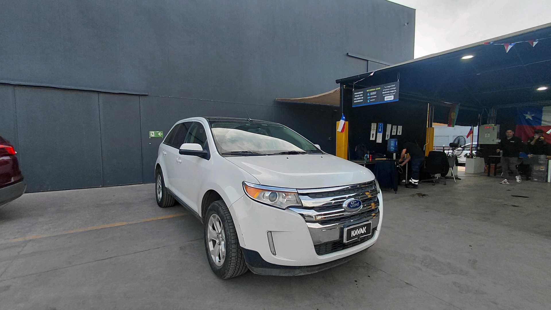 Ford Edge — foto 3 de 5