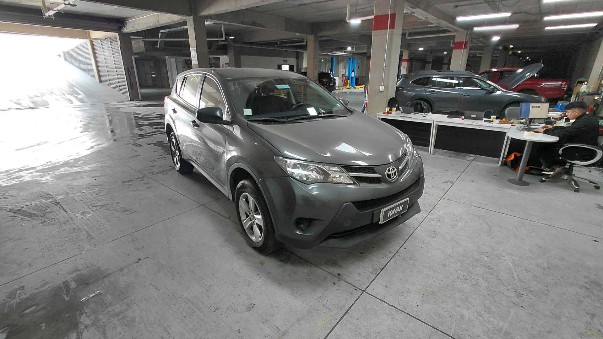 Toyota RAV4 — foto 3 de 5