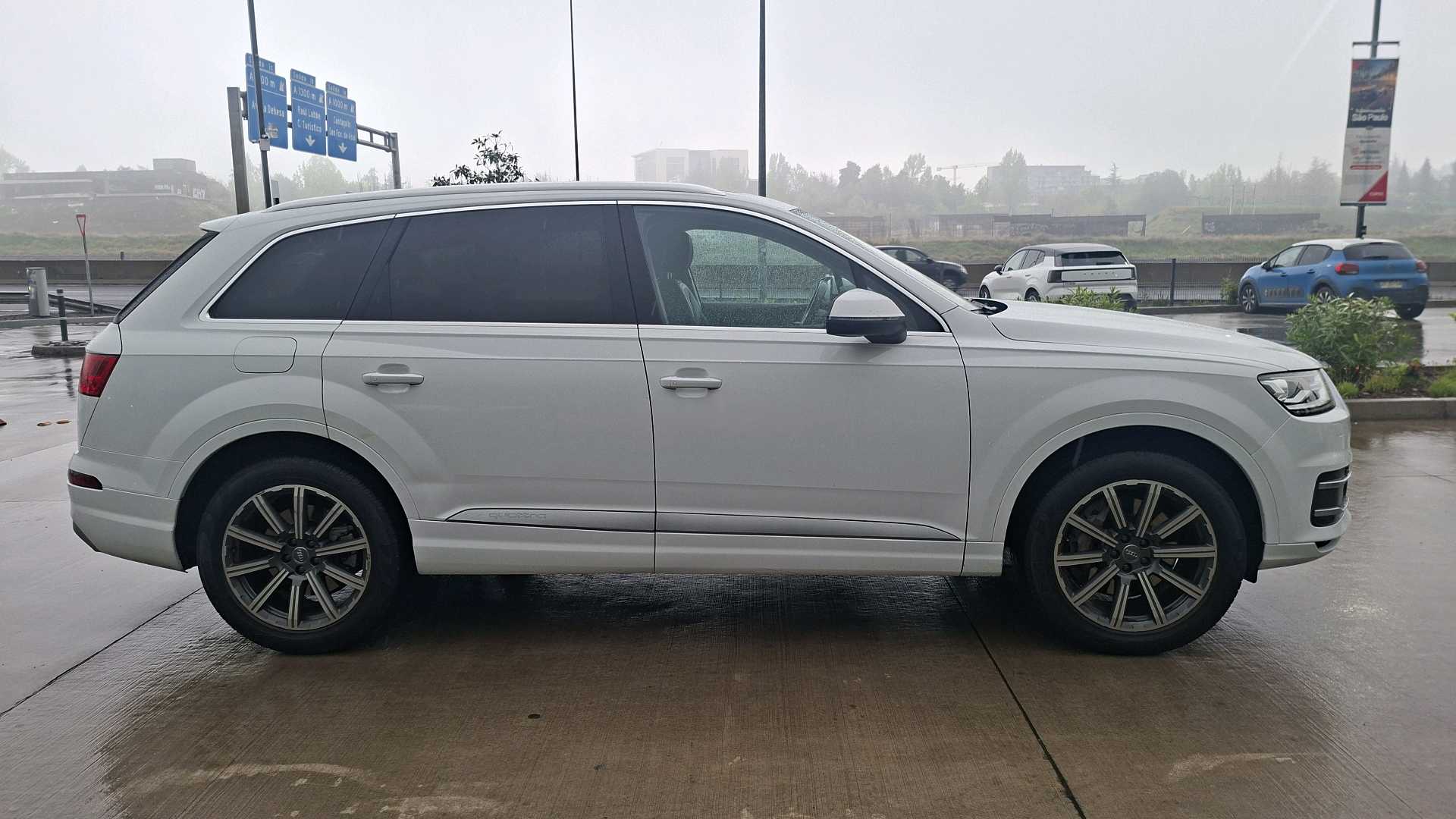 Audi Q7 — foto 3 de 5