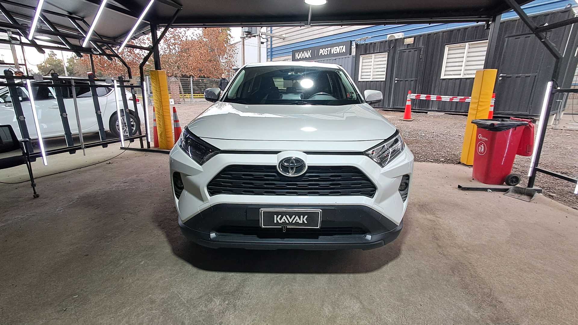 Toyota RAV4 — foto 2 de 13
