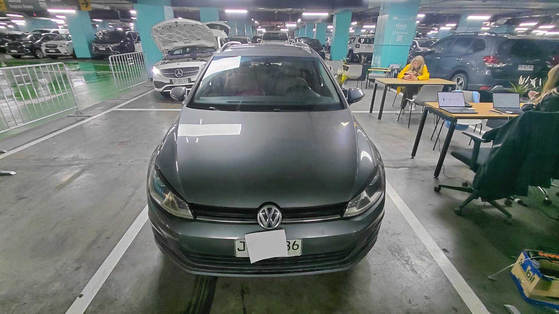 Volkswagen Golf — foto 2 de 5