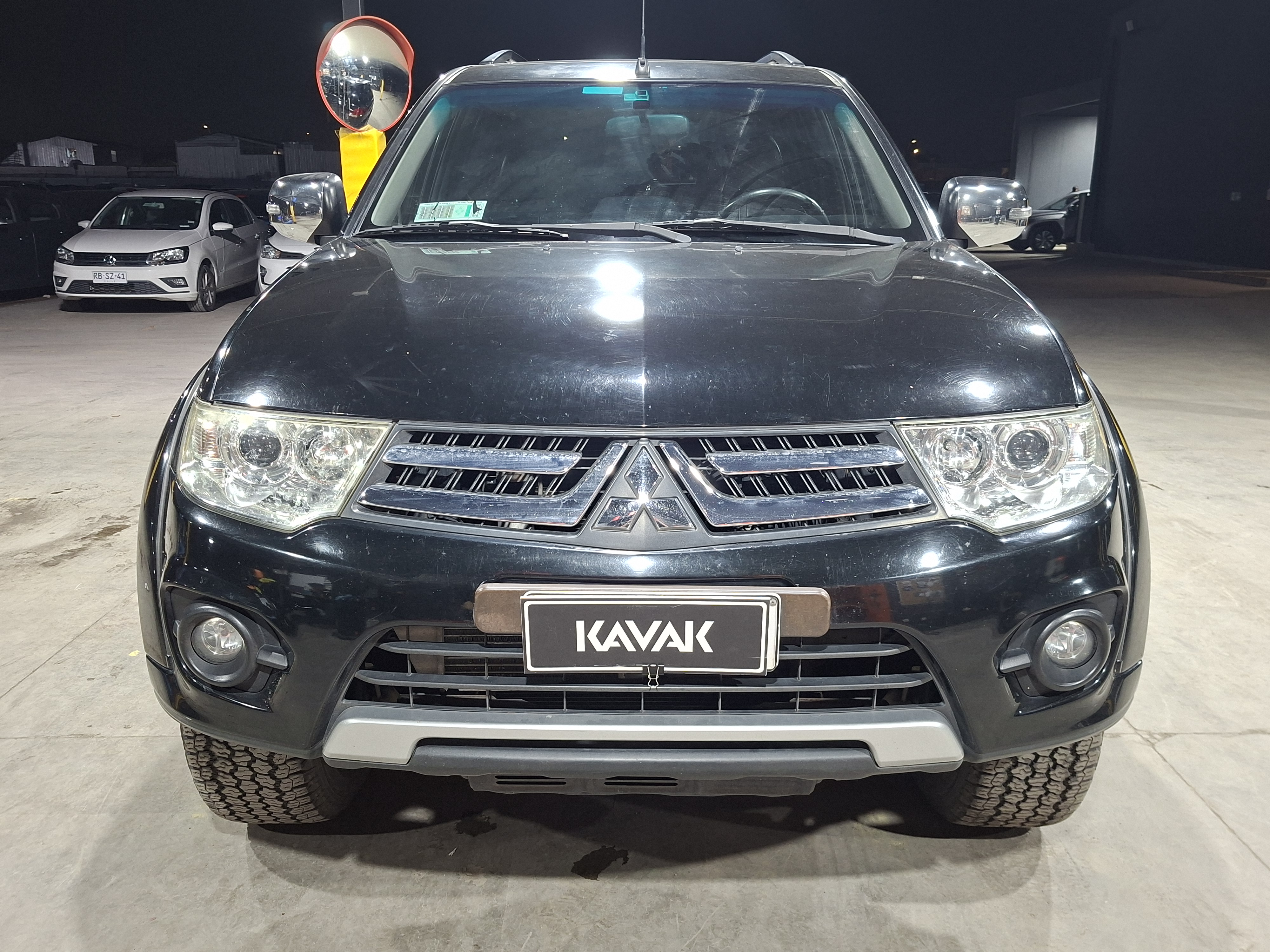 Mitsubishi Montero Sport — foto 2 de 5