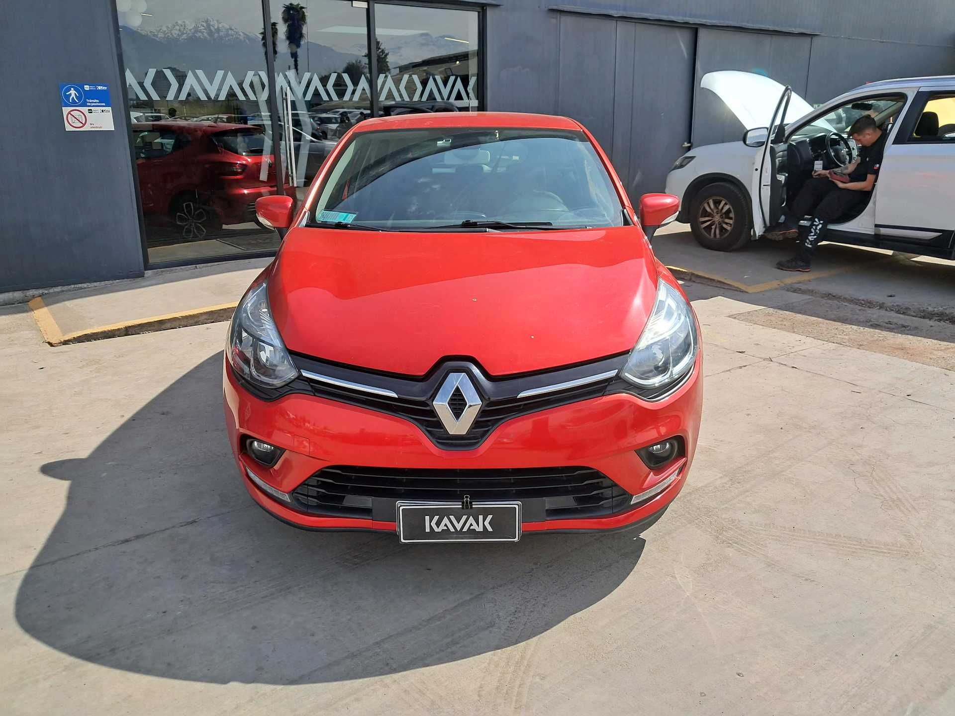 Renault Clio — foto 2 de 5