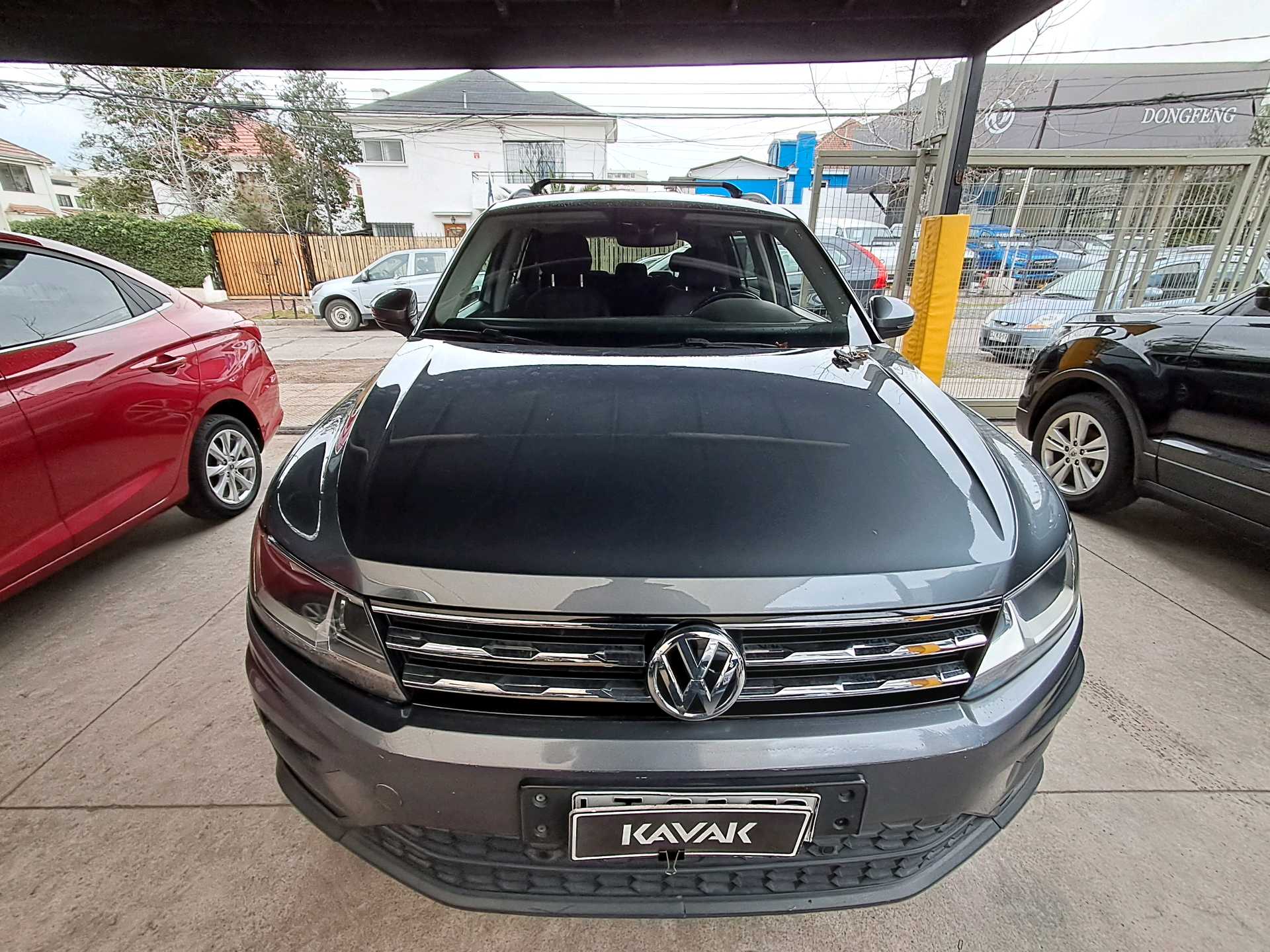 Volkswagen Tiguan — foto 2 de 5