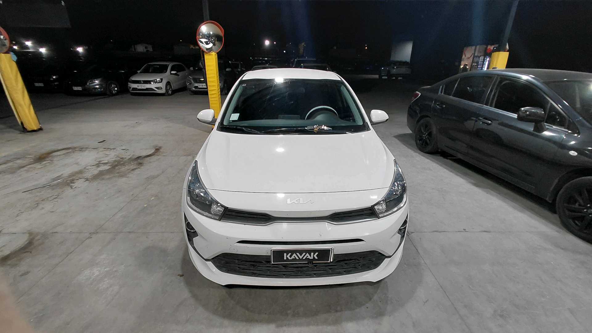 KIA Rio4 — foto 2 de 5