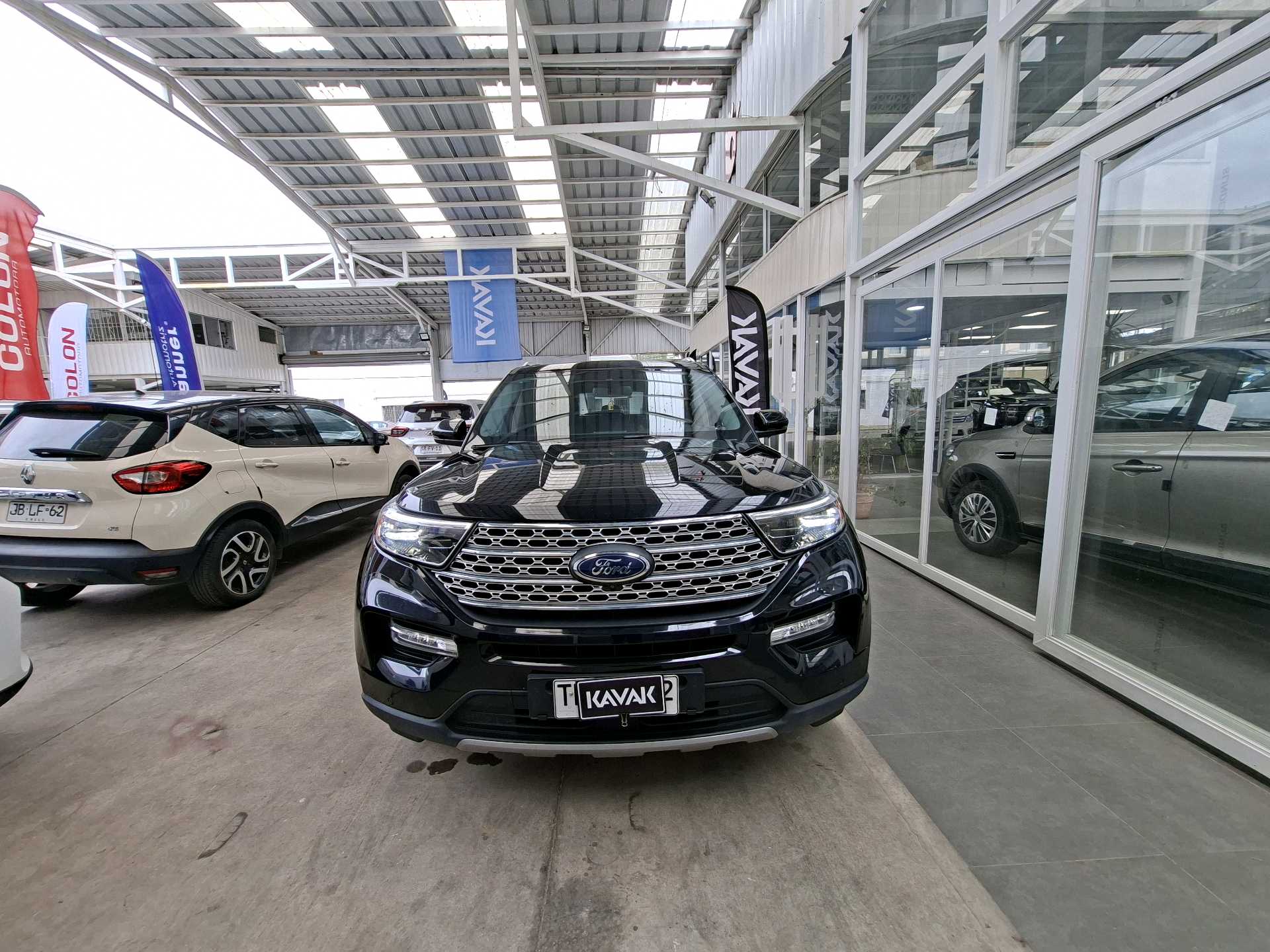 Ford Explorer — foto 2 de 5
