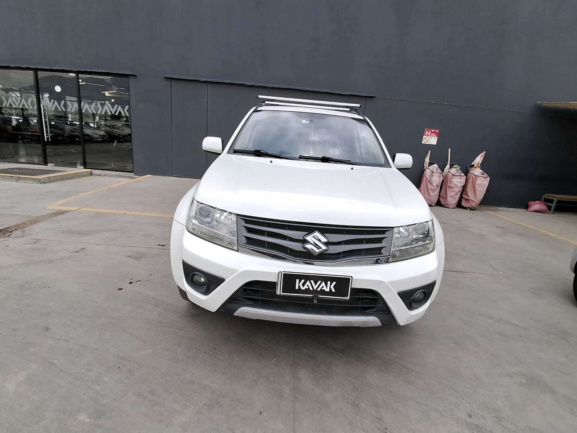 Suzuki Grandnomade — foto 2 de 5