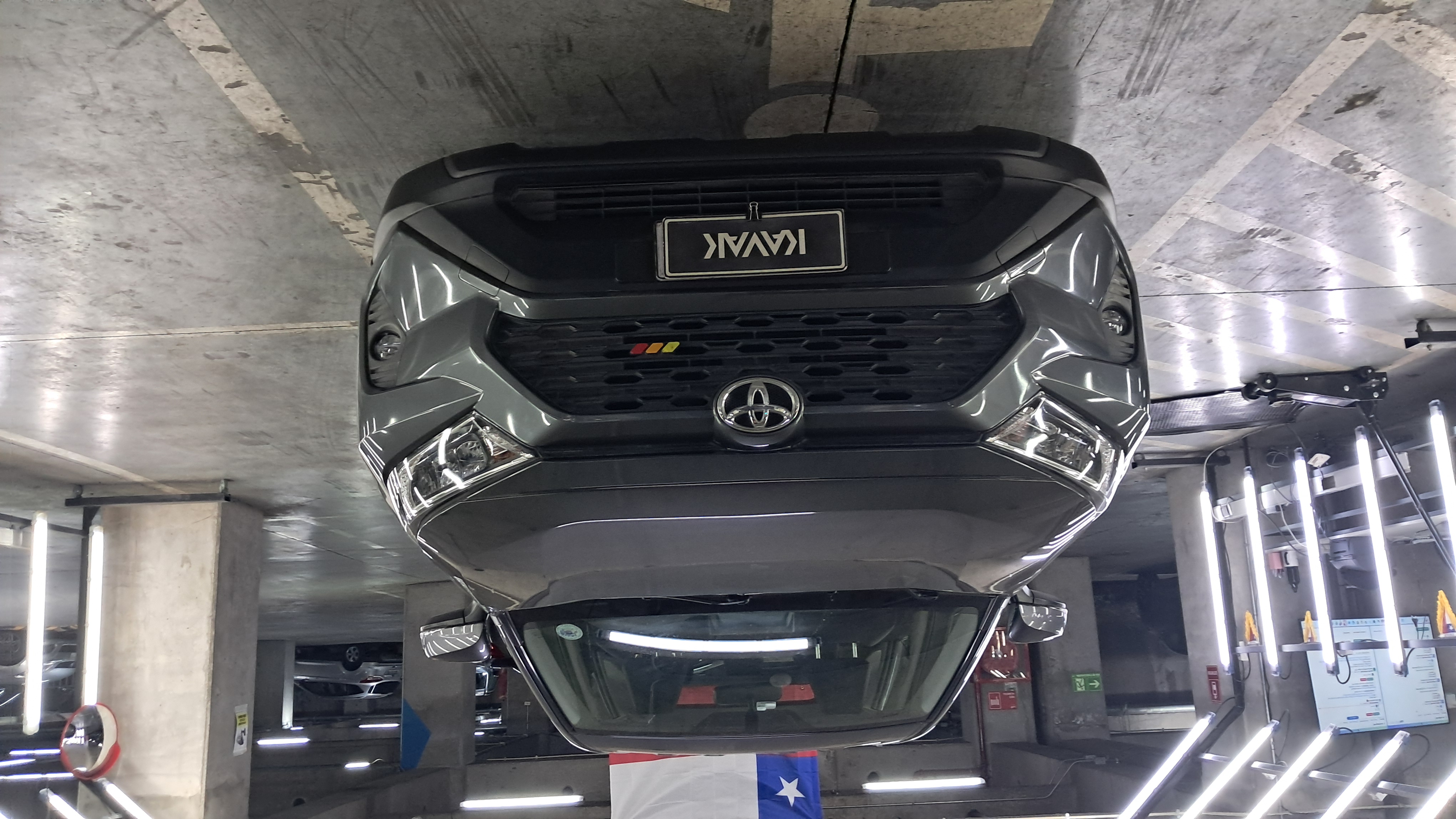 Toyota RAV4 — foto 2 de 5