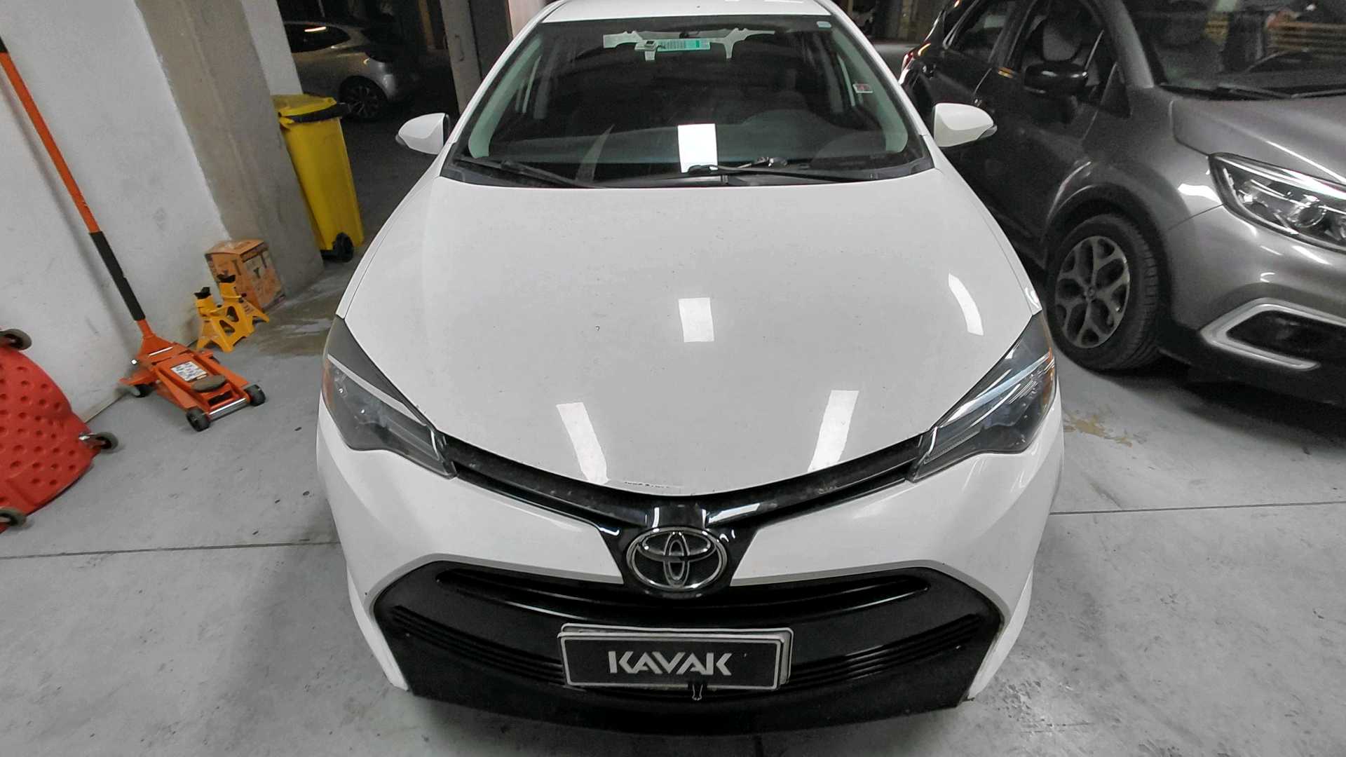 Toyota Corolla — foto 2 de 5