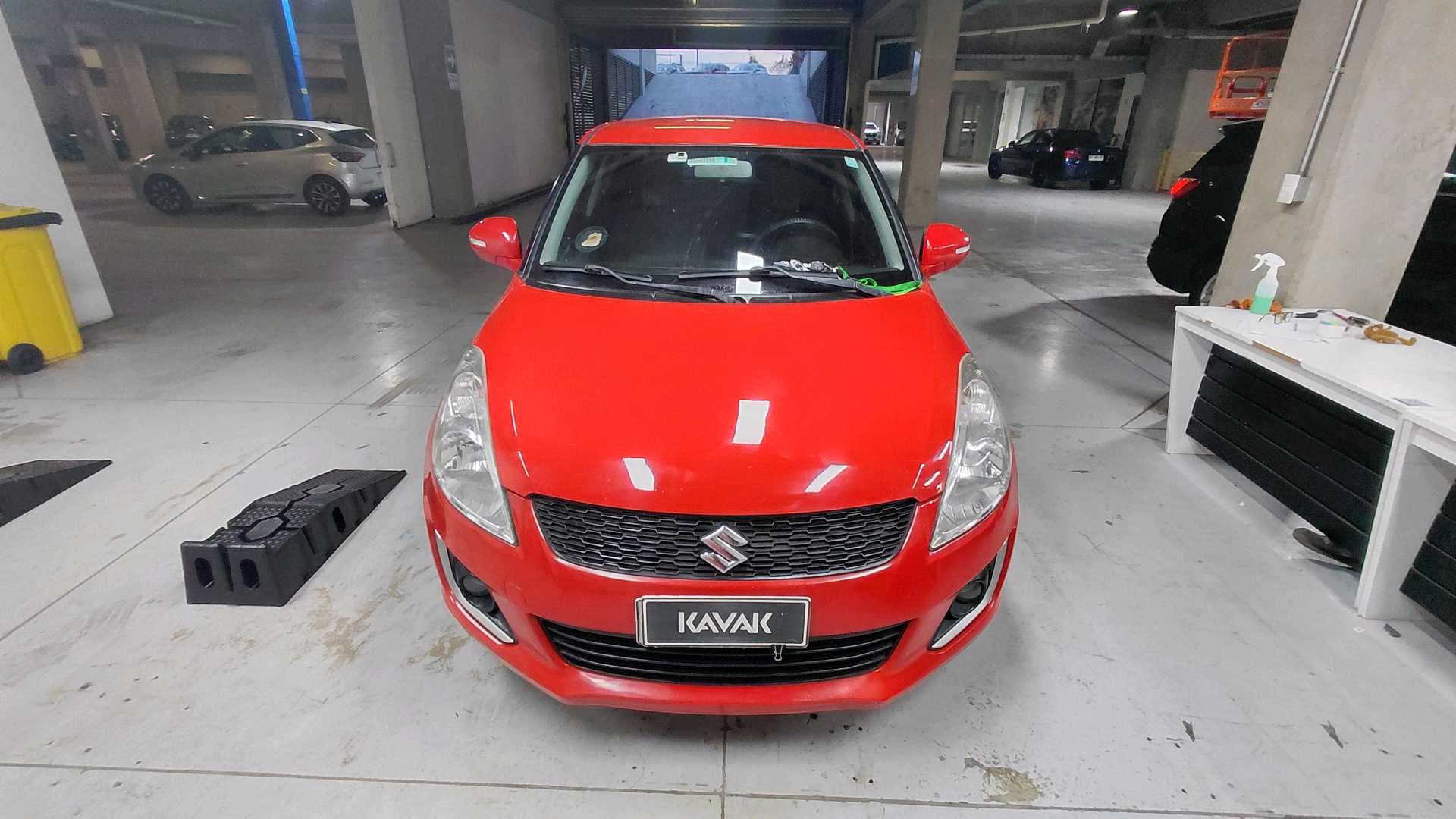 Suzuki Swift — foto 2 de 5