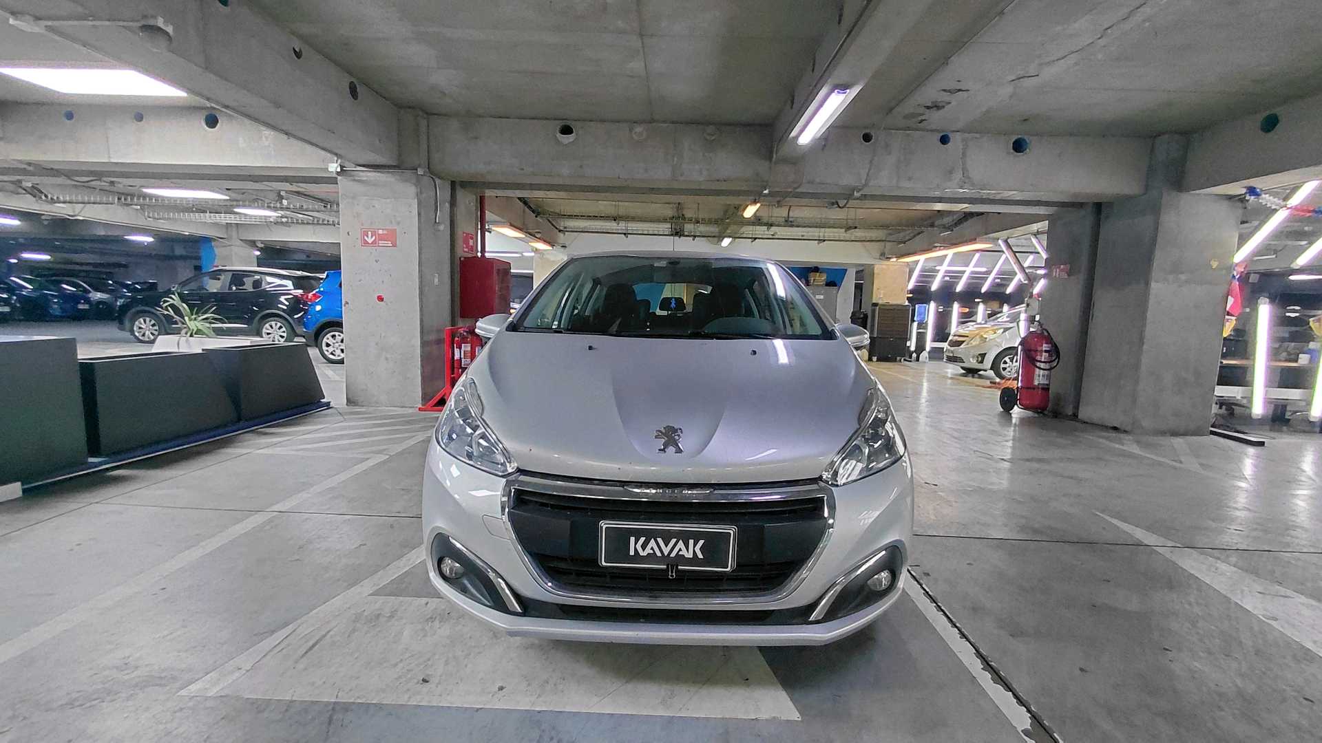 Peugeot 208 — foto 2 de 5