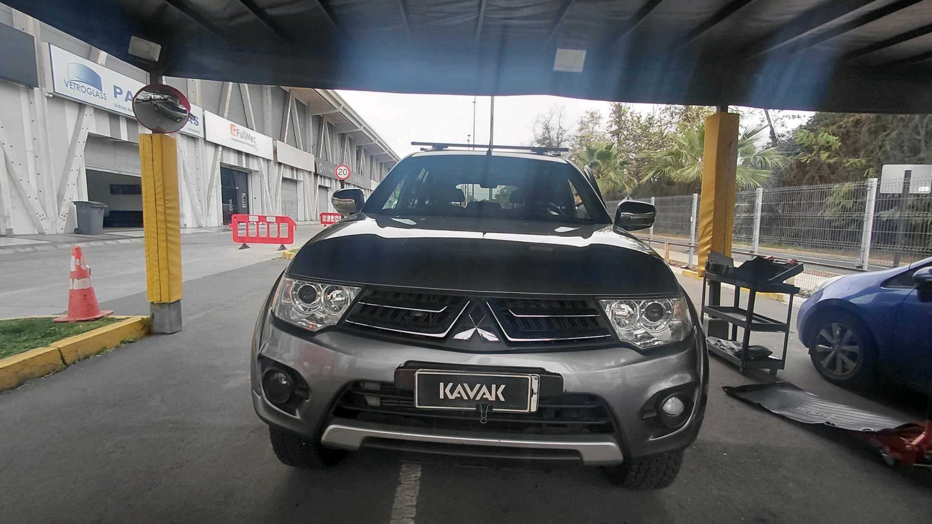 Mitsubishi Montero Sport — foto 2 de 5