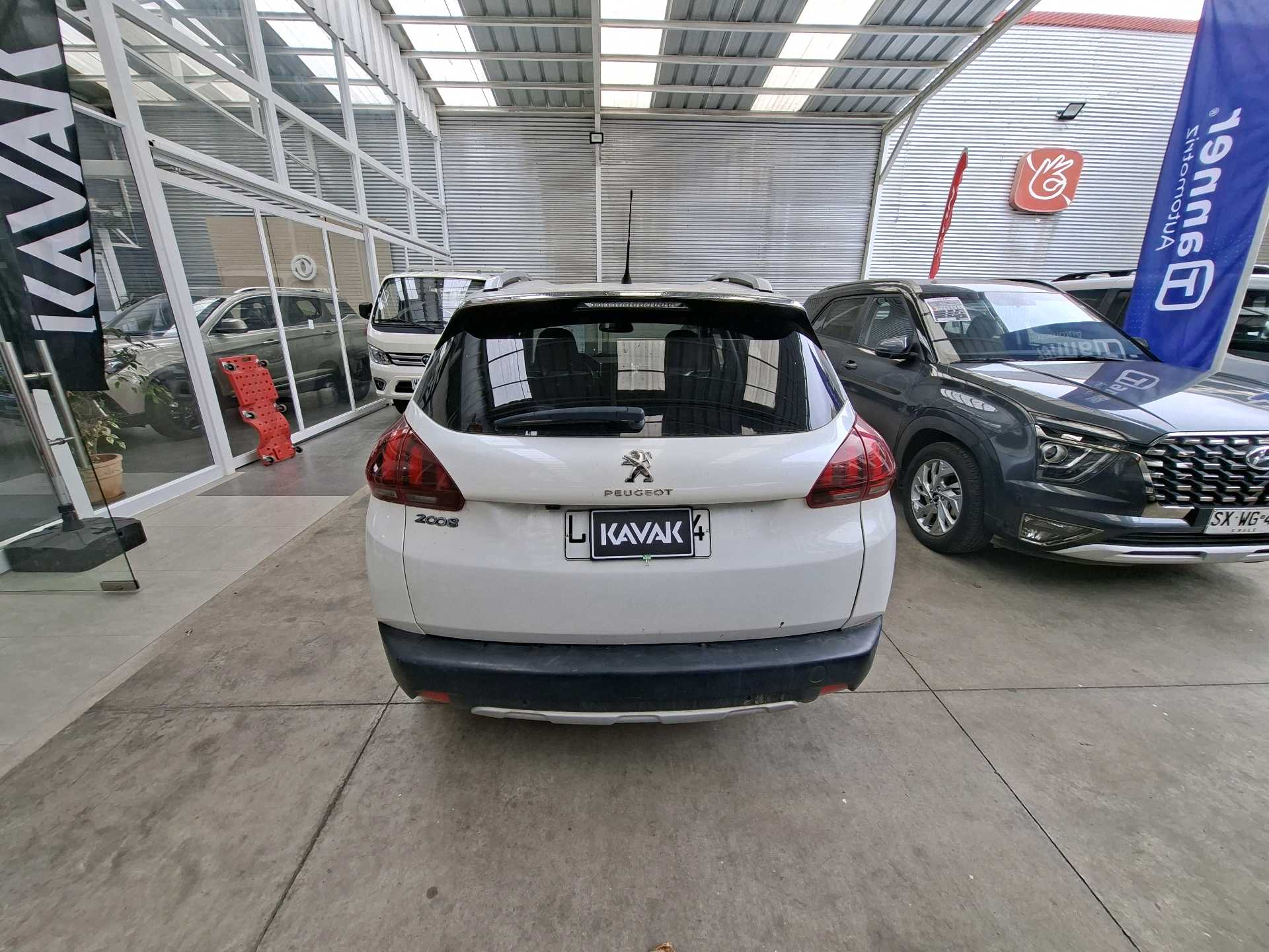 Peugeot 2008 — foto 4 de 5