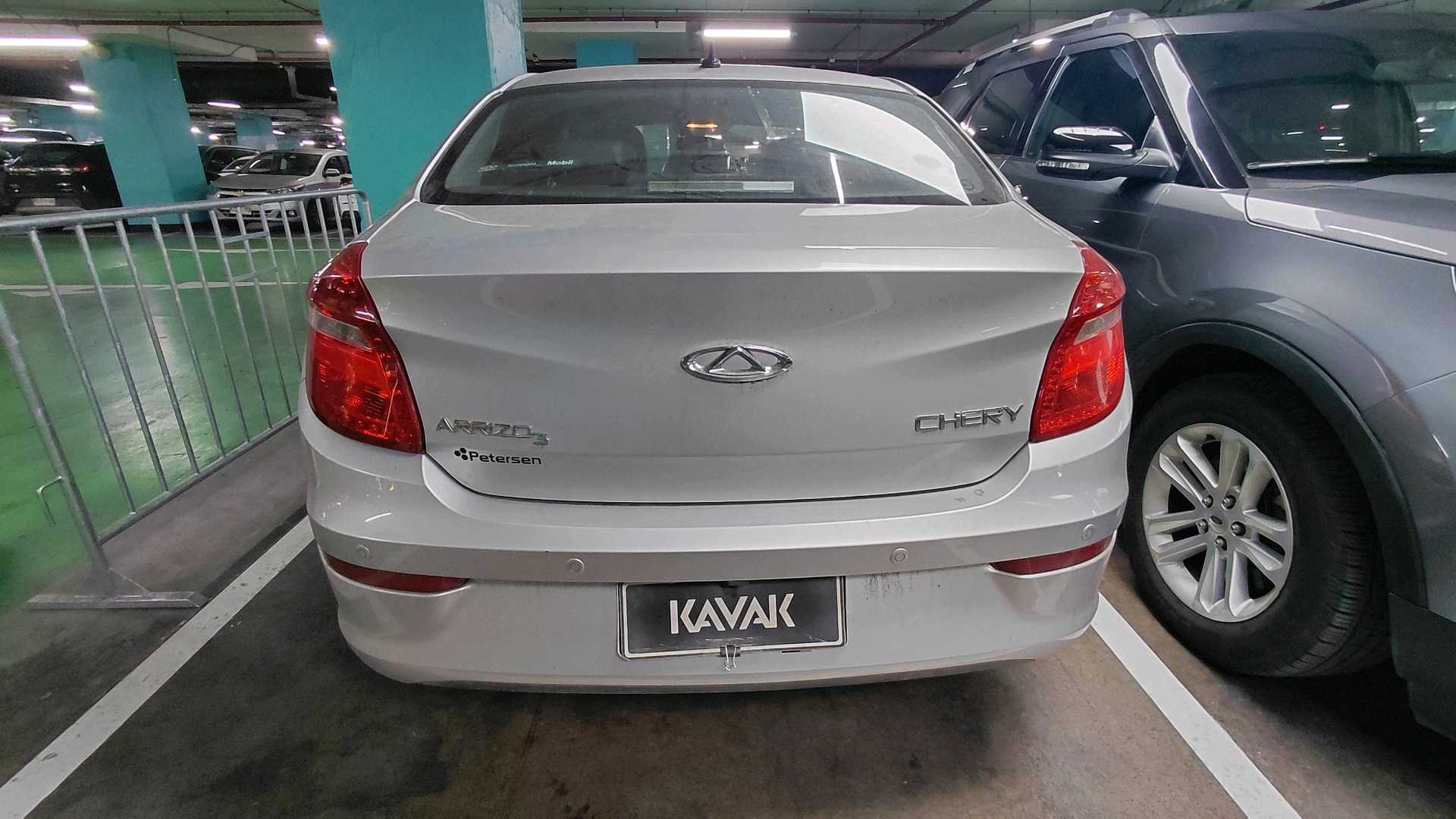 Chery Arrizo 3 — foto 4 de 5
