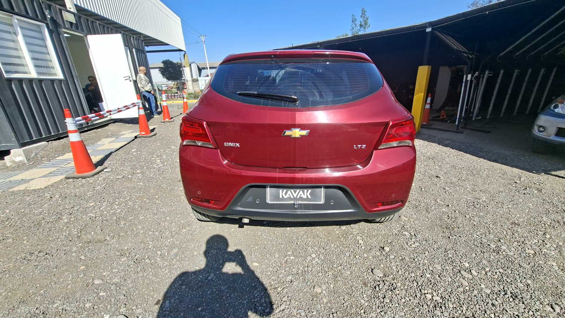 Chevrolet Onix — foto 4 de 5