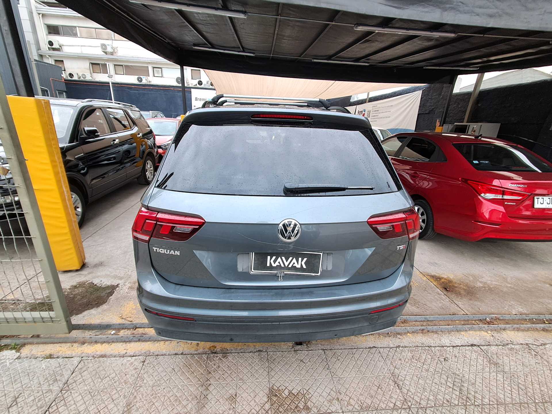 Volkswagen Tiguan — foto 4 de 5
