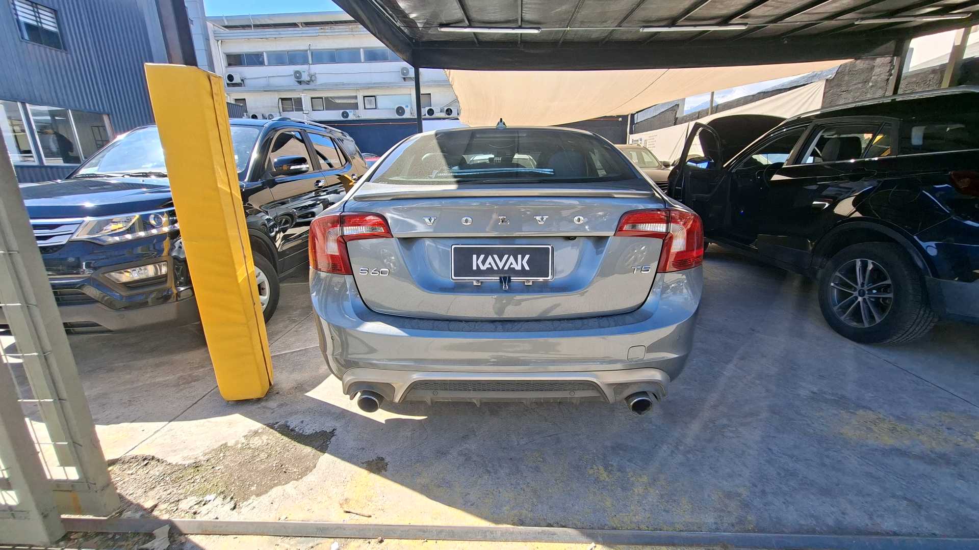 Volvo S60 — foto 4 de 5