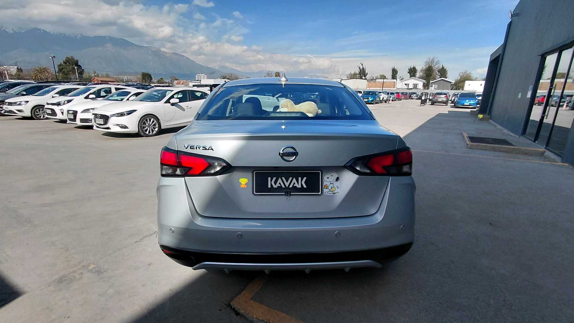 Nissan Versa — foto 4 de 5