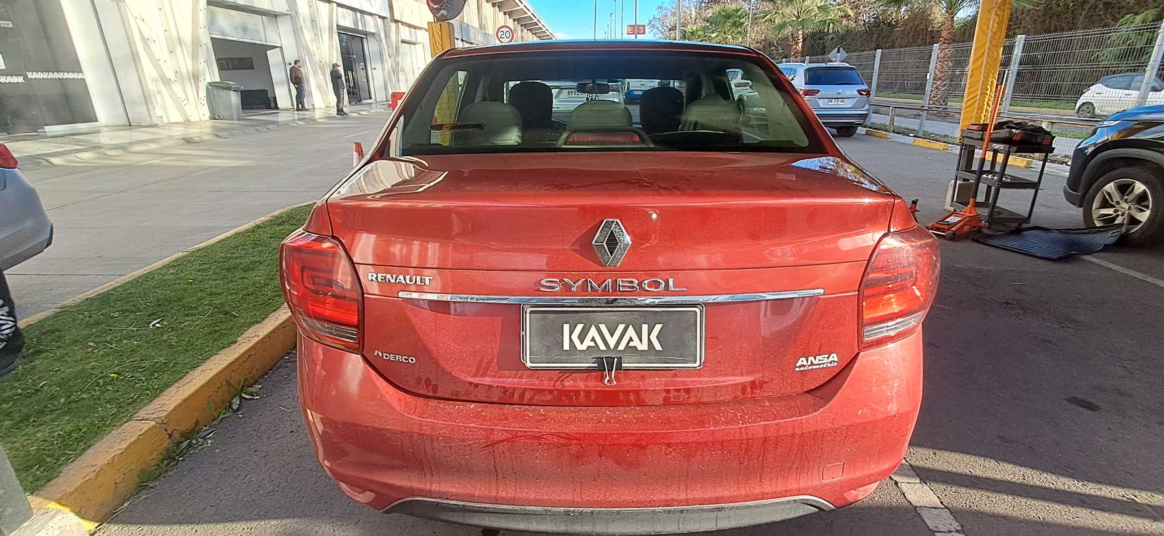 Renault Symbol — foto 4 de 5