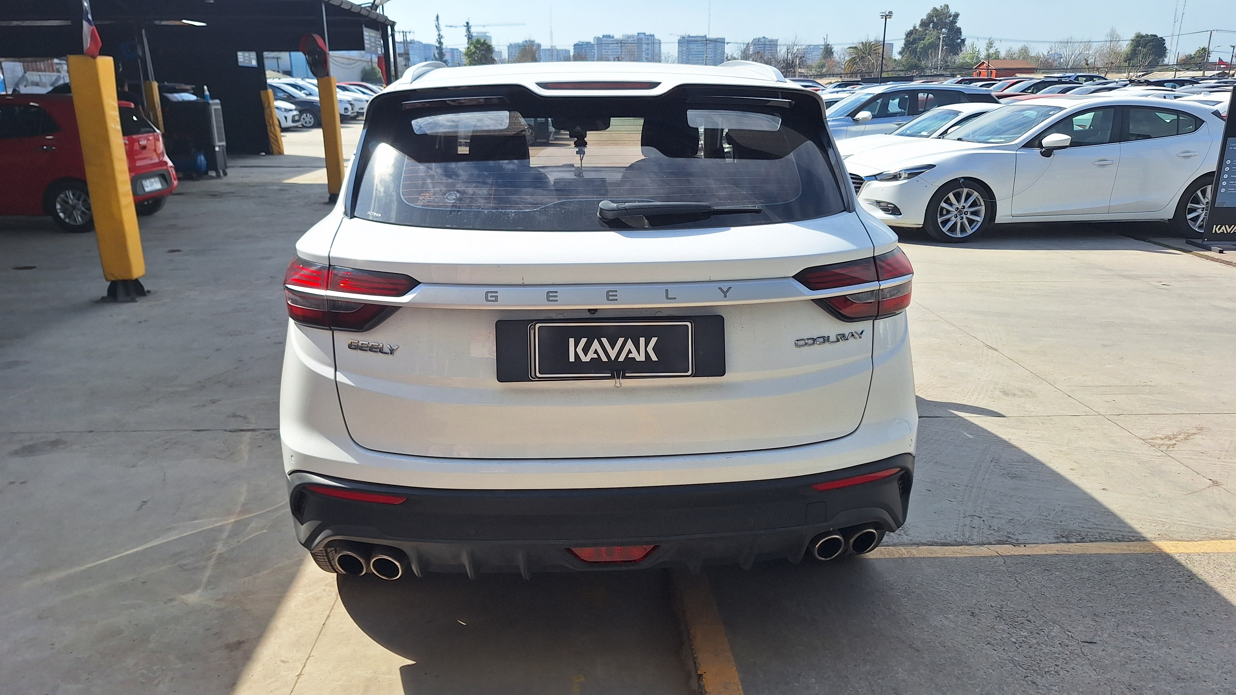 Geely Coolray — foto 4 de 5