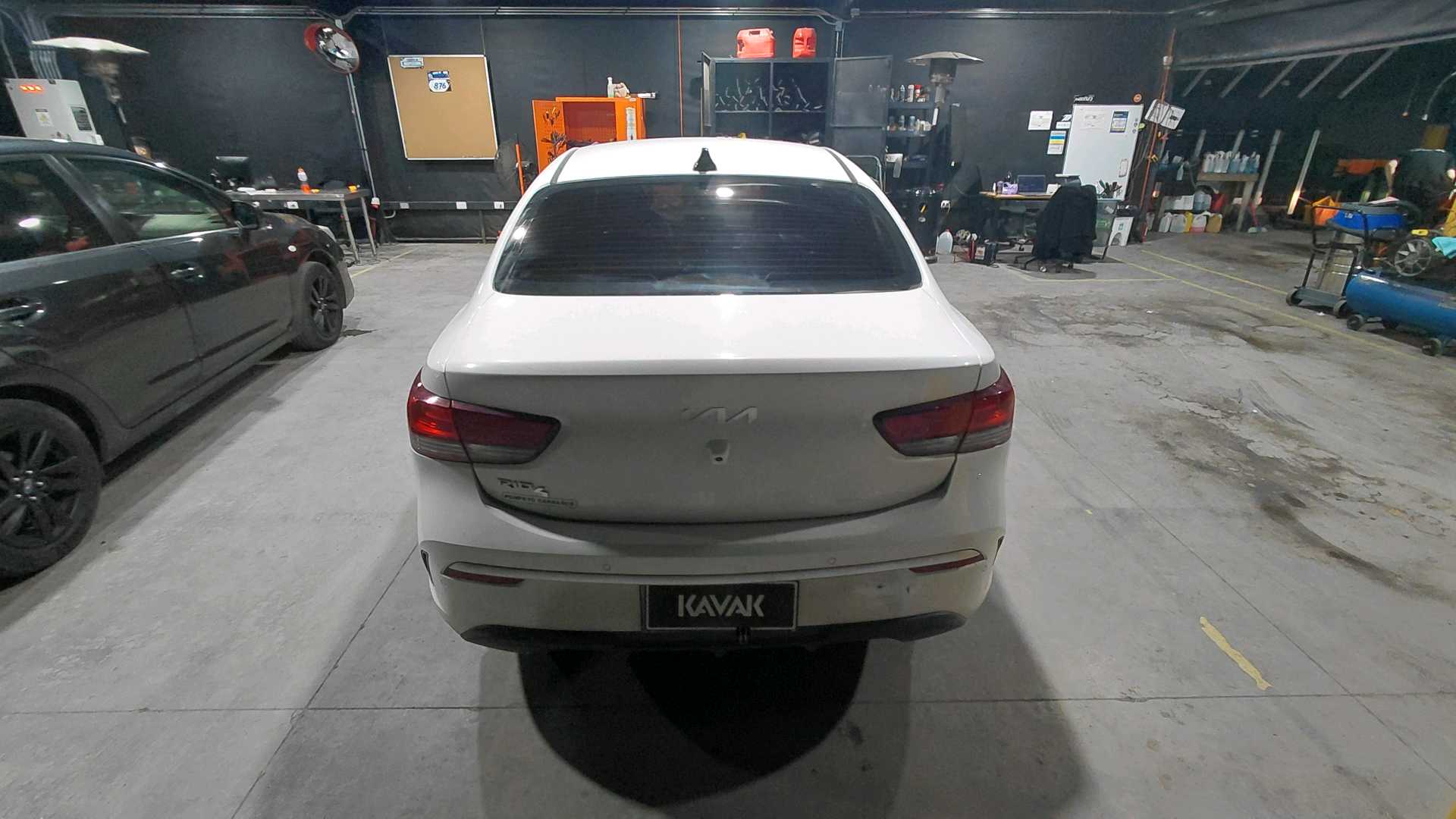 KIA Rio4 — foto 4 de 5