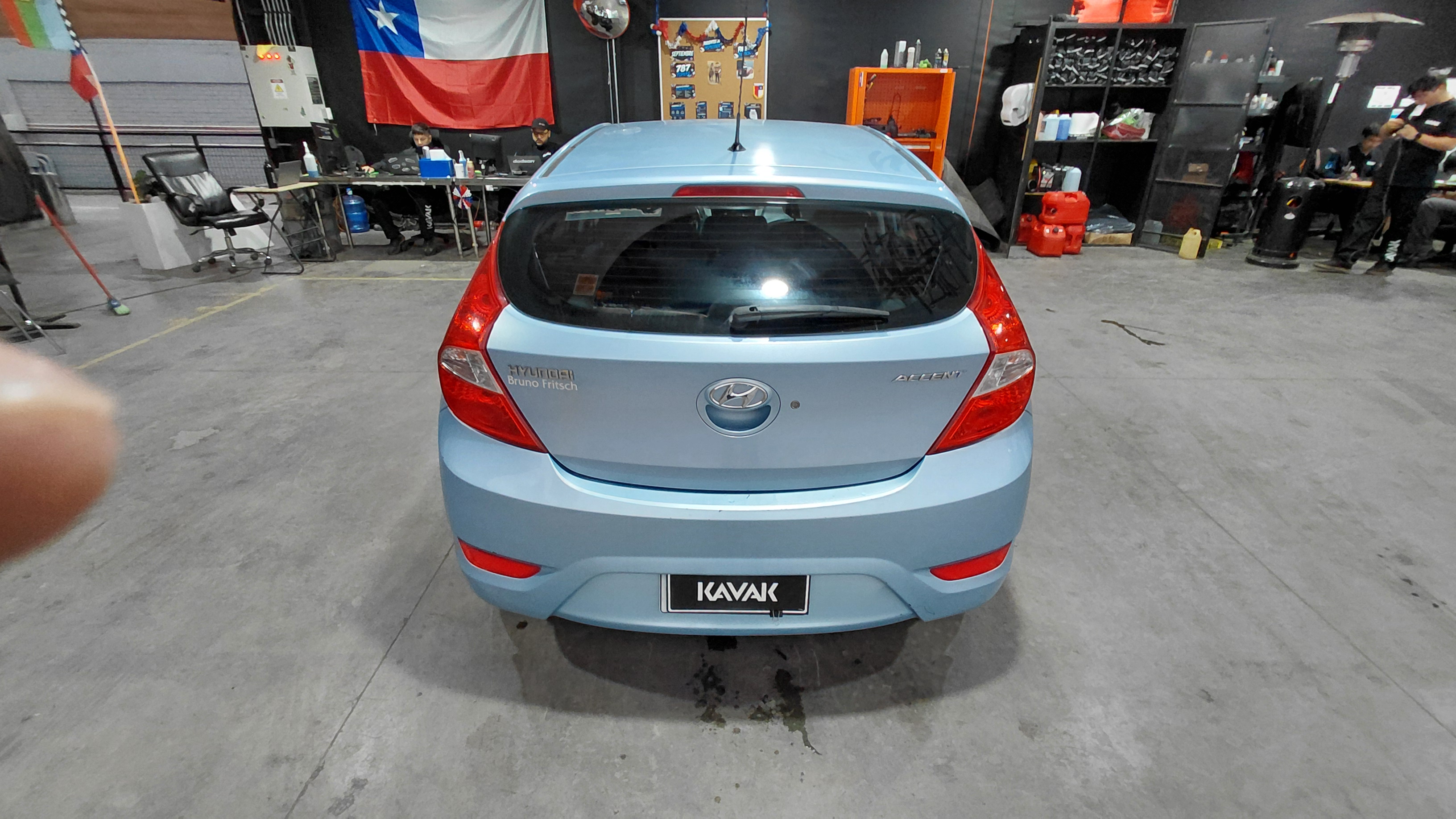 Hyundai Accent — foto 4 de 5