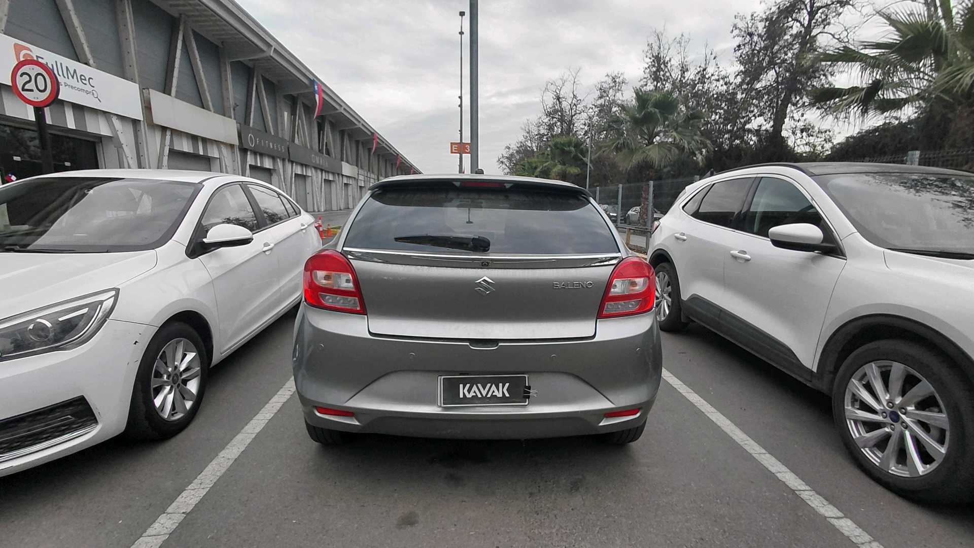 Suzuki Baleno — foto 4 de 5