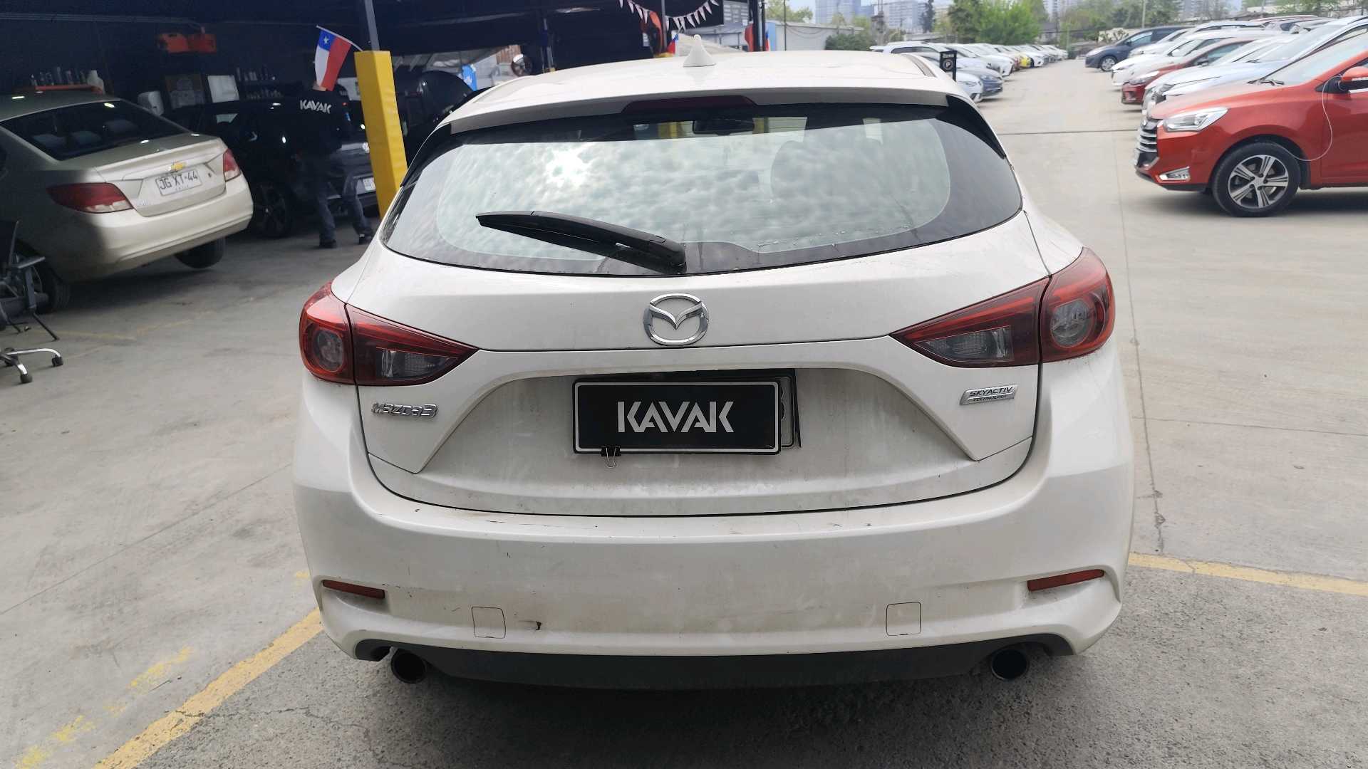 Mazda 3 — foto 4 de 5