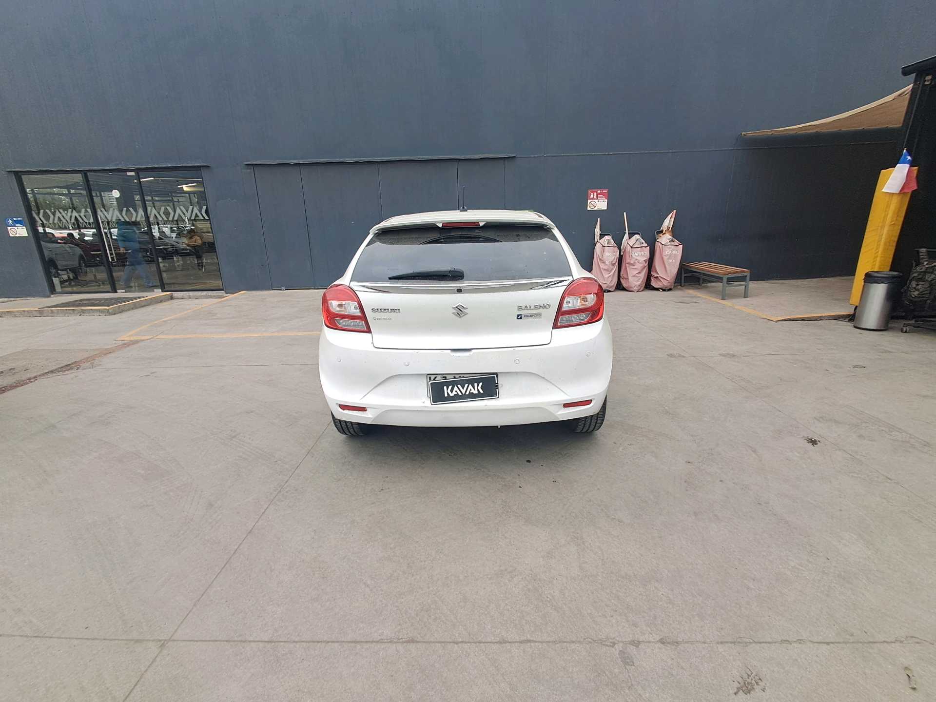 Suzuki Baleno — foto 4 de 5