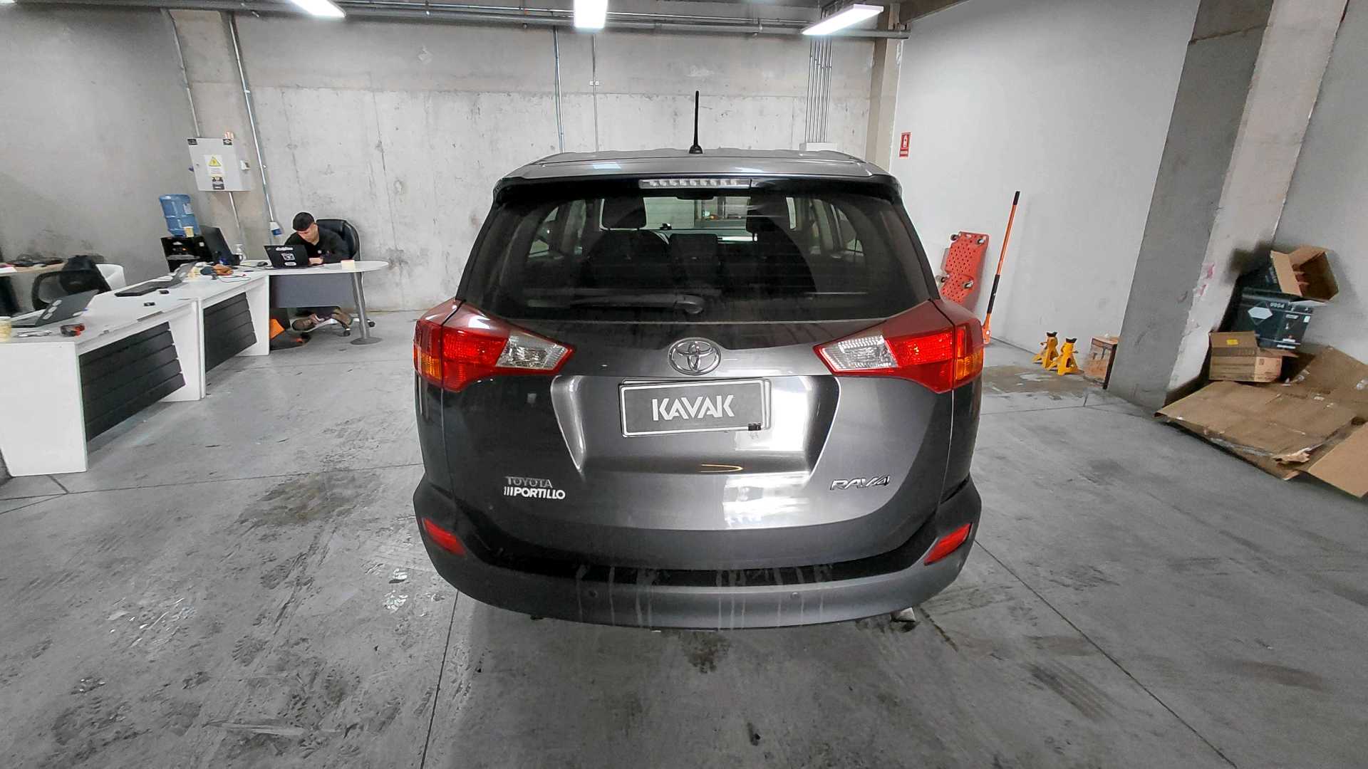 Toyota RAV4 — foto 4 de 5