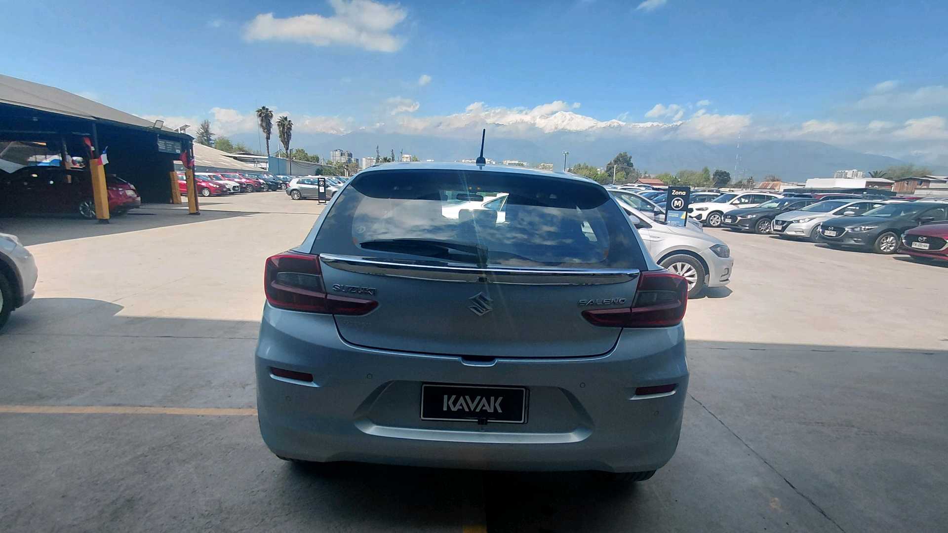 Suzuki Baleno — foto 4 de 5