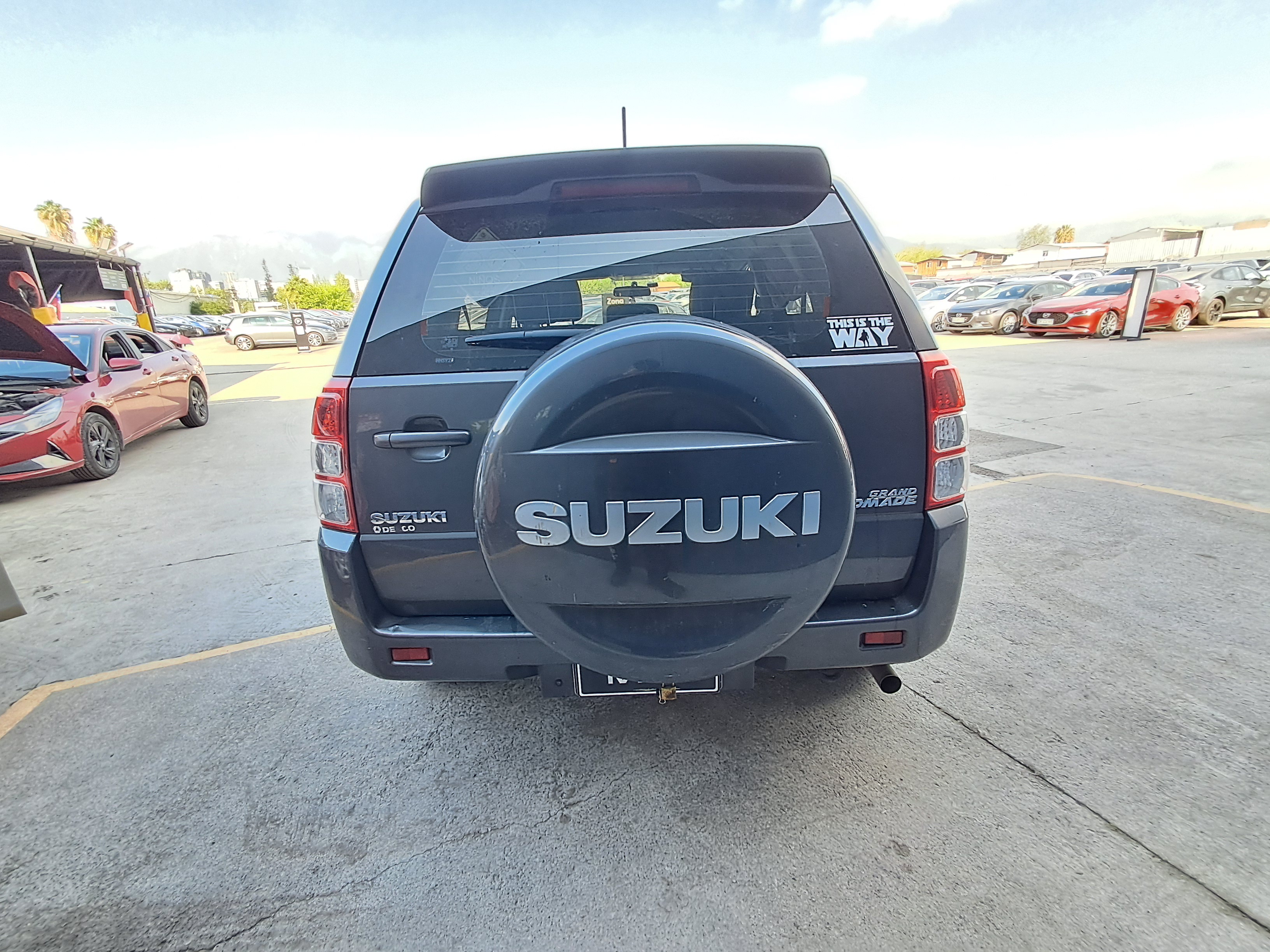 Suzuki Grandnomade — foto 4 de 5