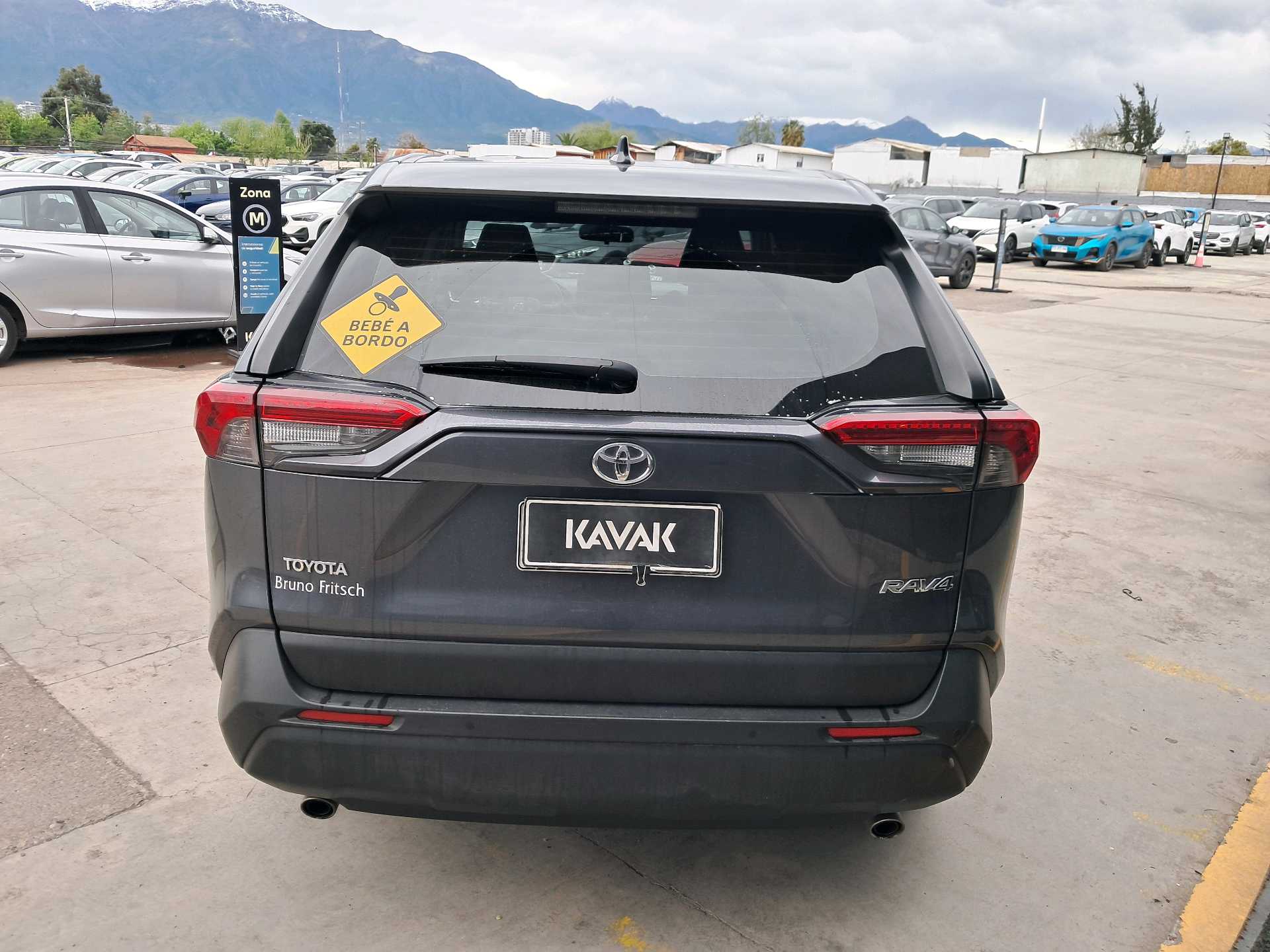 Toyota RAV4 — foto 4 de 5