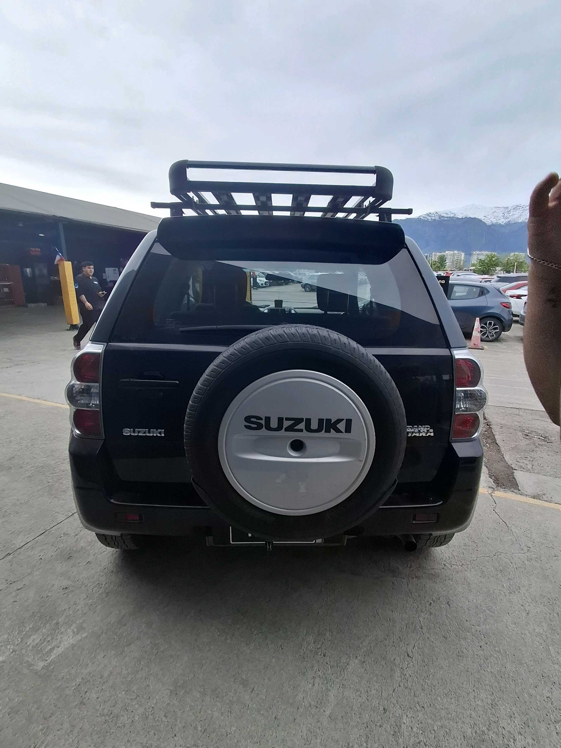 Suzuki Grand Vitara — foto 4 de 5