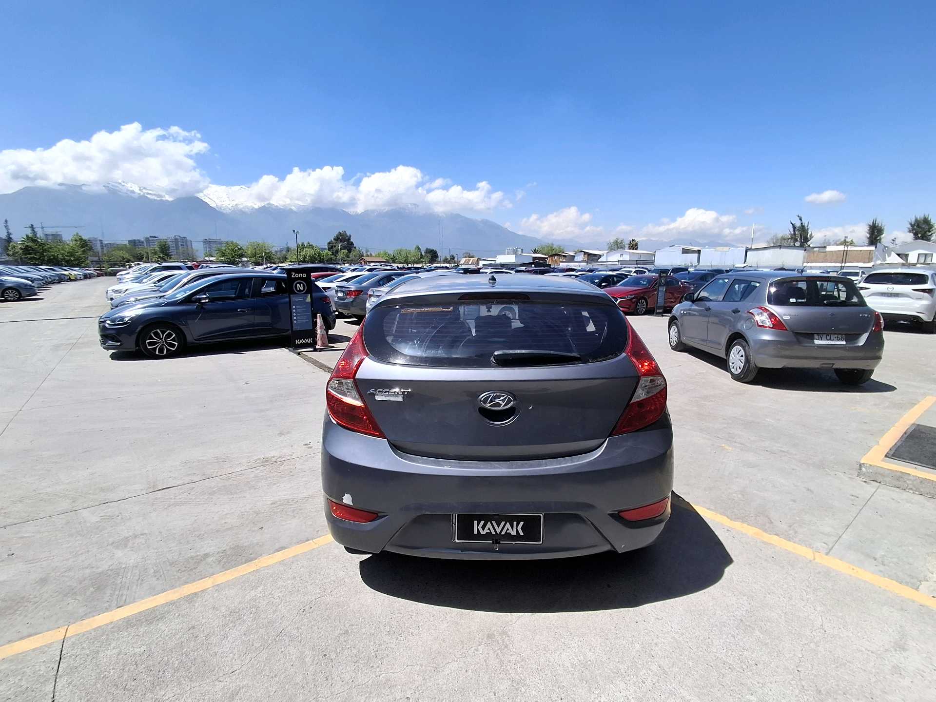 Hyundai Accent — foto 4 de 5