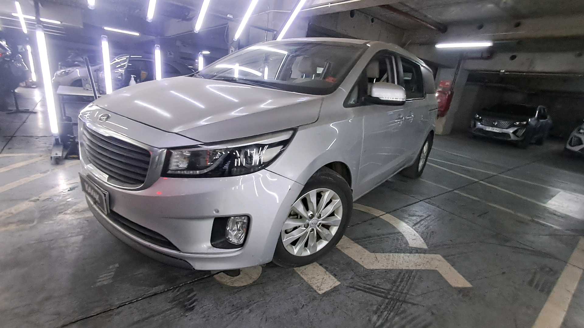 KIA Grand Carnival