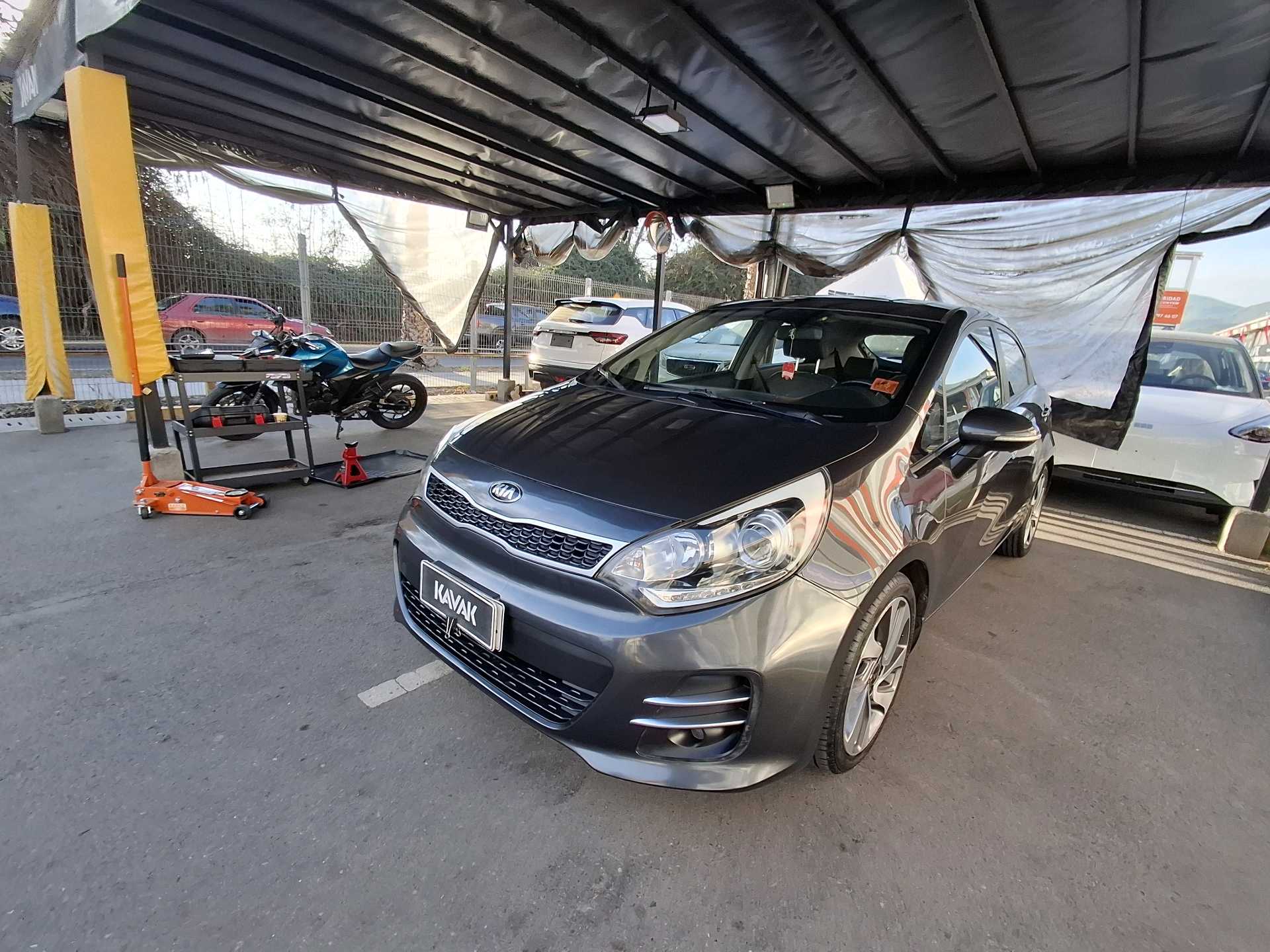KIA Rio5