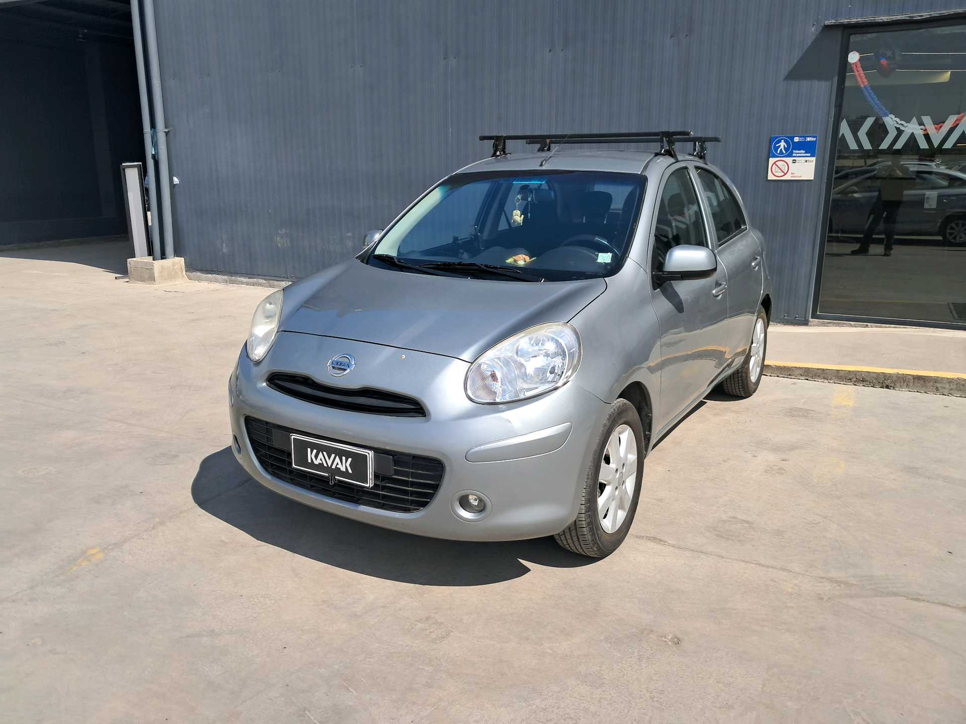 Nissan March