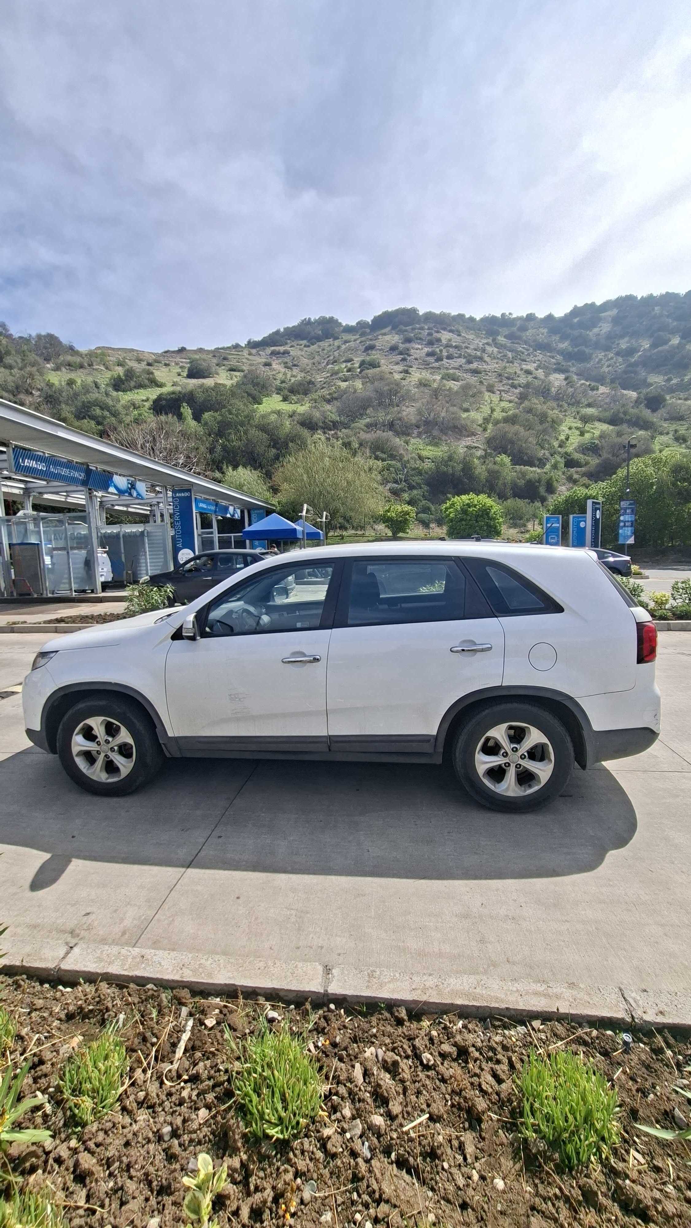 KIA Sorento — foto 1 de 5