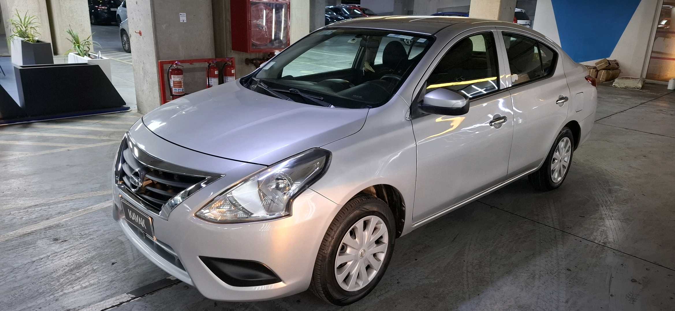 Nissan Versa — foto 1 de 5