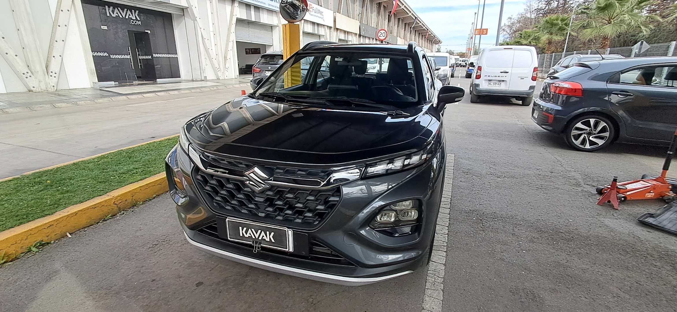 Suzuki Fronx