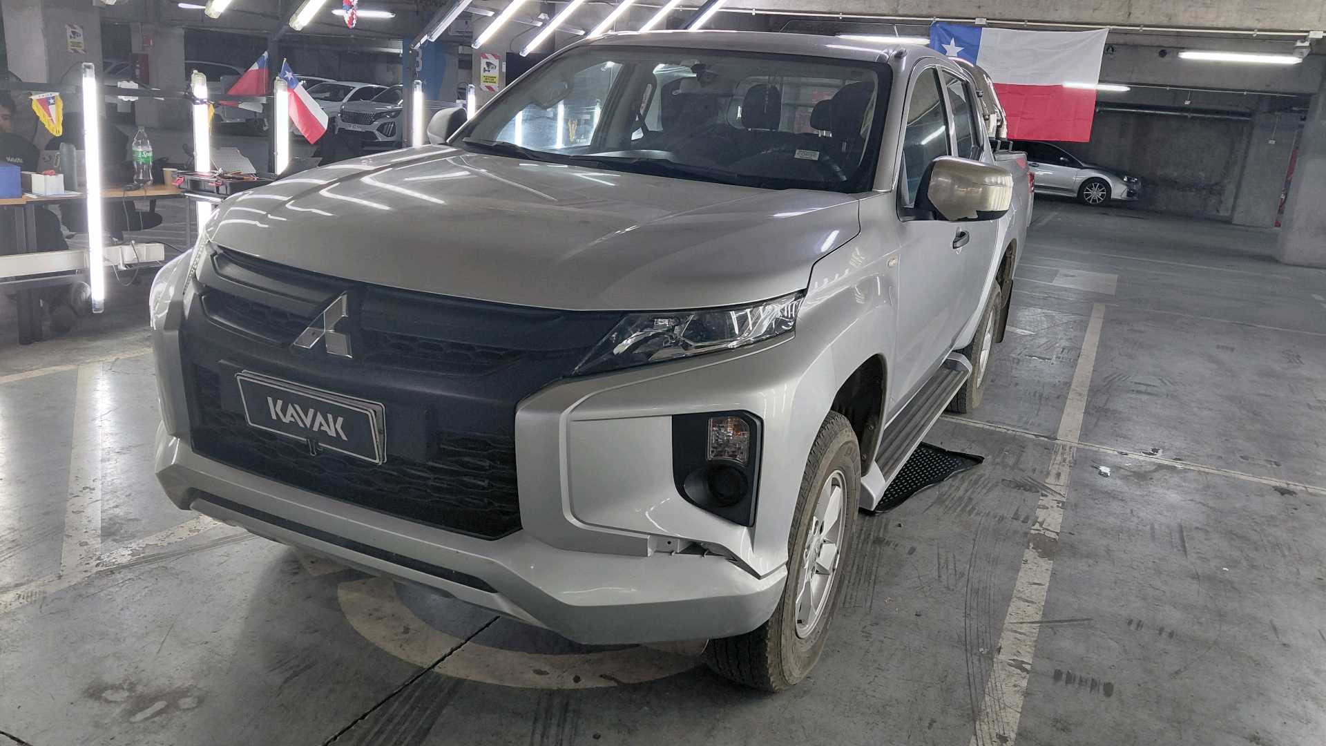 Mitsubishi L200 — foto 1 de 5