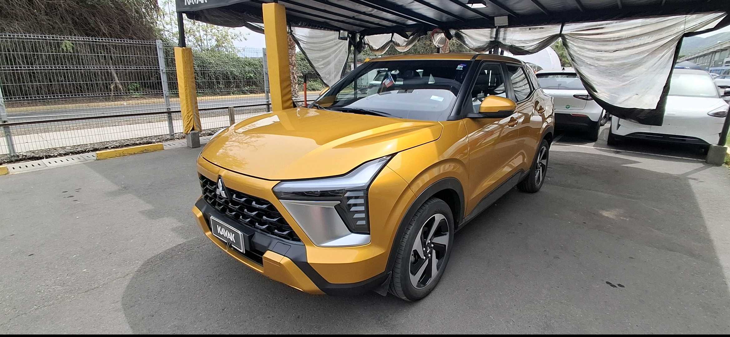 Mitsubishi Outlander — foto 1 de 5