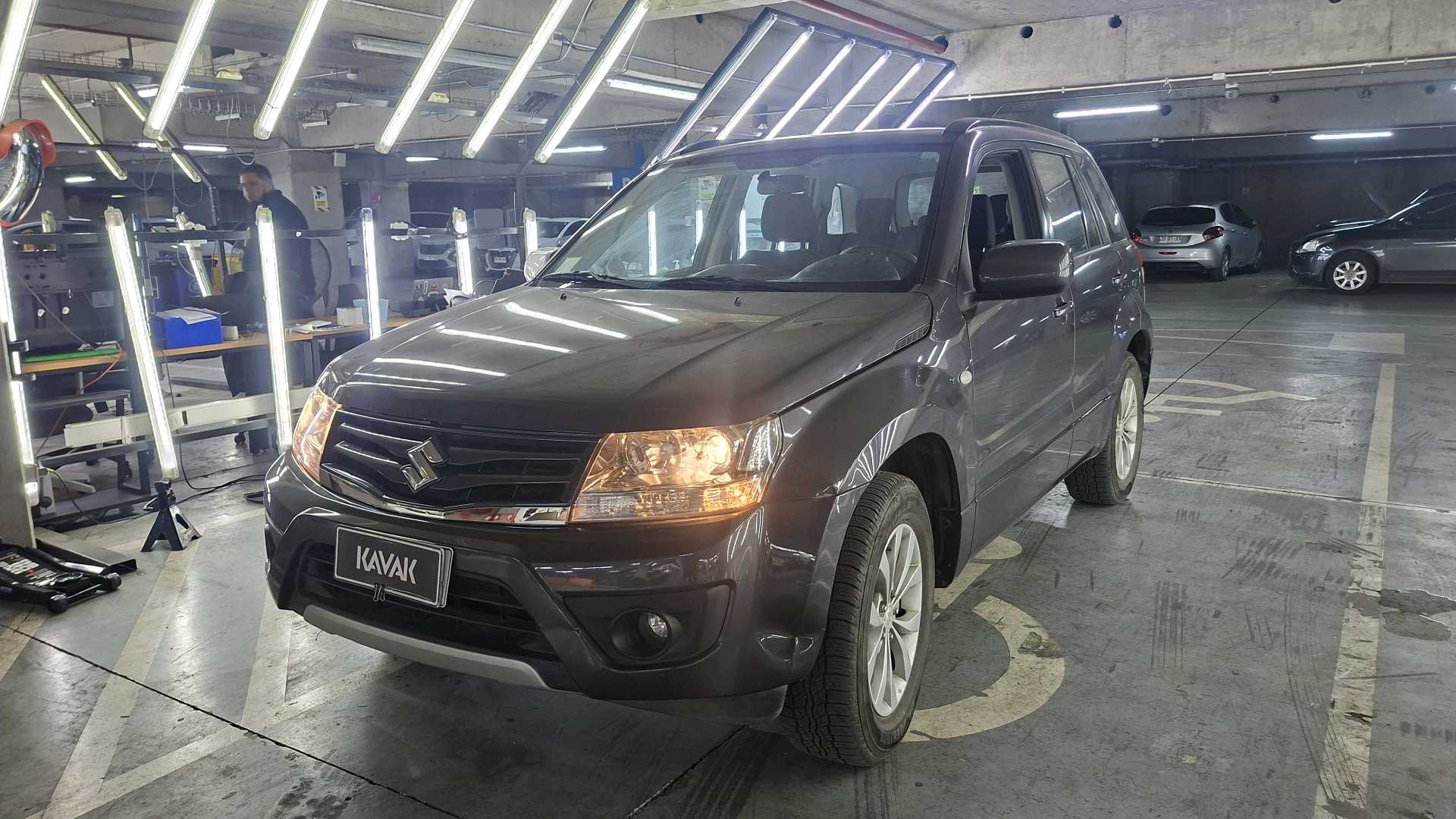 Suzuki Grandnomade — foto 1 de 5