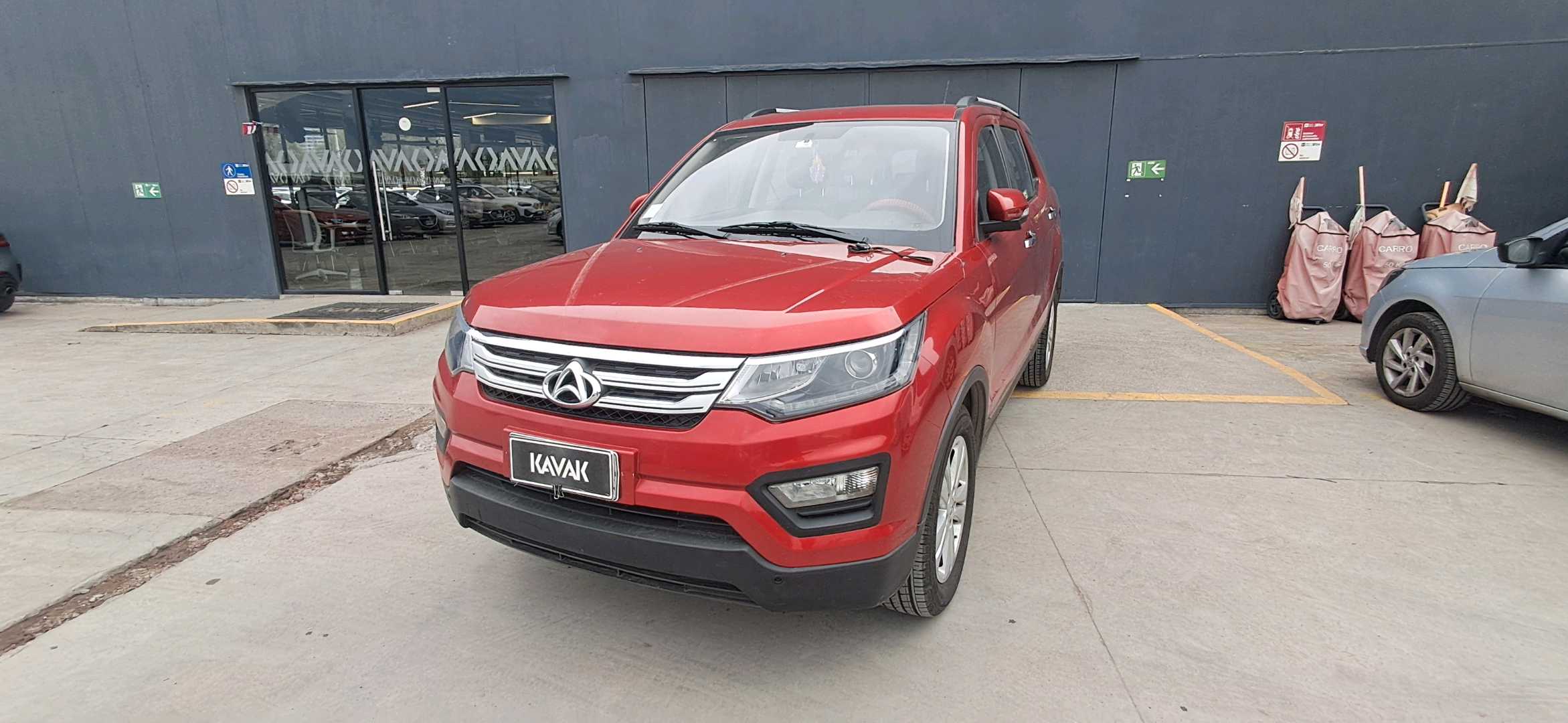 Changan Cx70 — foto 1 de 5